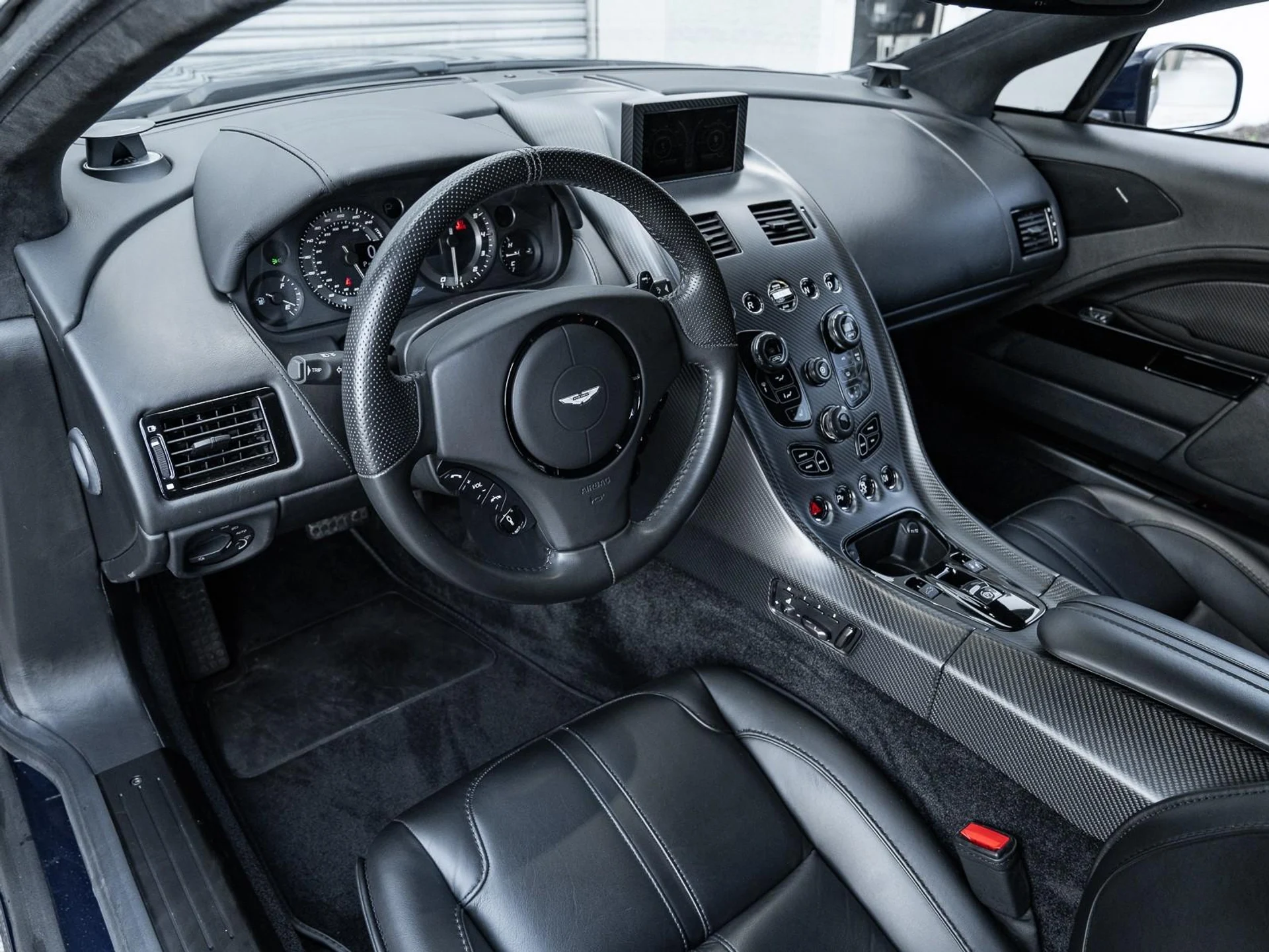 mph005_4264284679_Used_2019_Aston_Martin_Rapide_AMR_1761077115_9815b45bff
