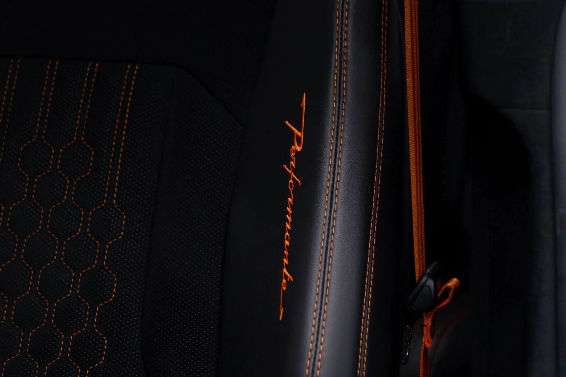 mph005_4264497396_Used_2023_Lamborghini_Urus_Performante_1764644913_eb00ca5ad0