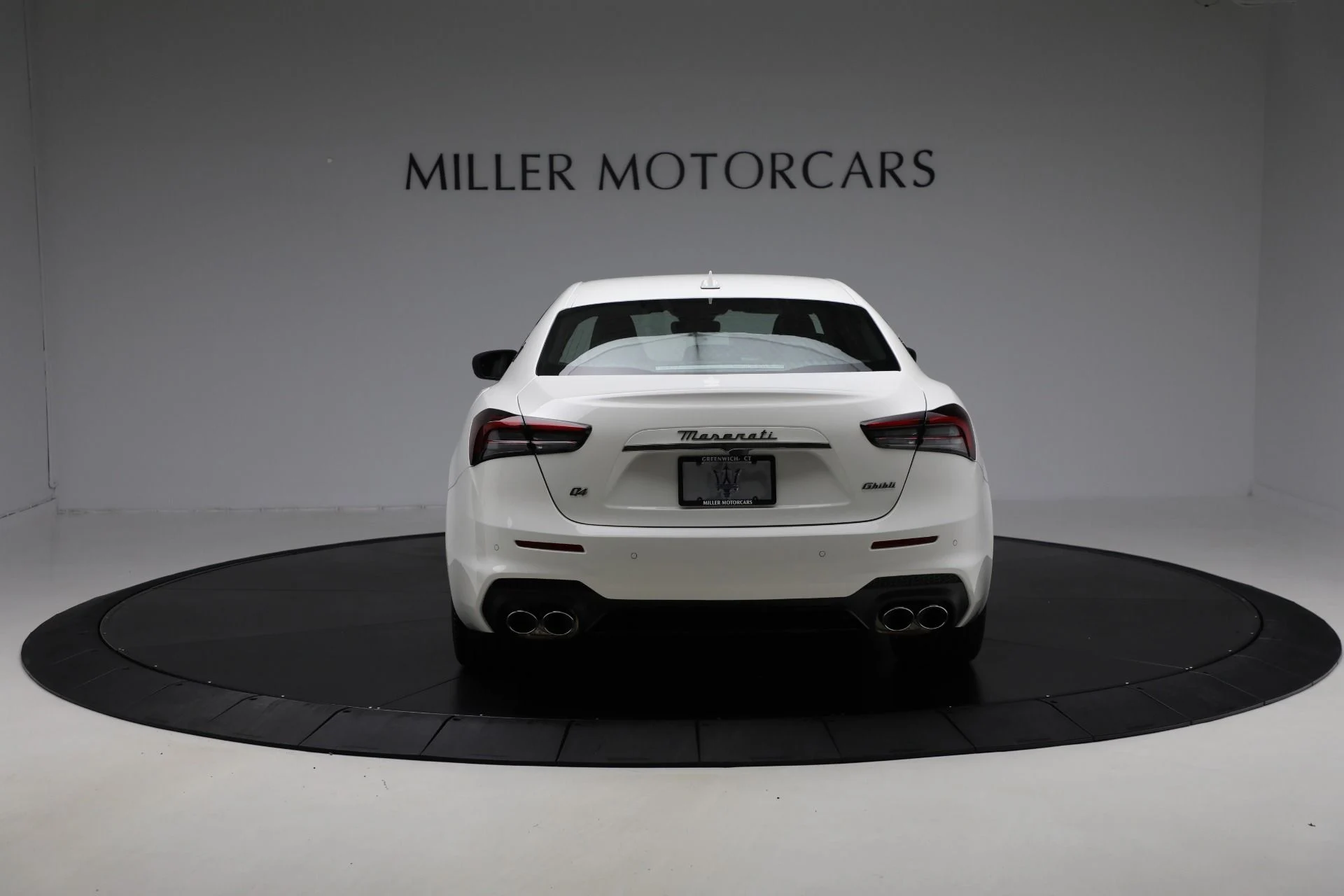 mph005_4268482814_New_2024_Maserati_Ghibli_Modena_Ultima_Q4_1340e86f43