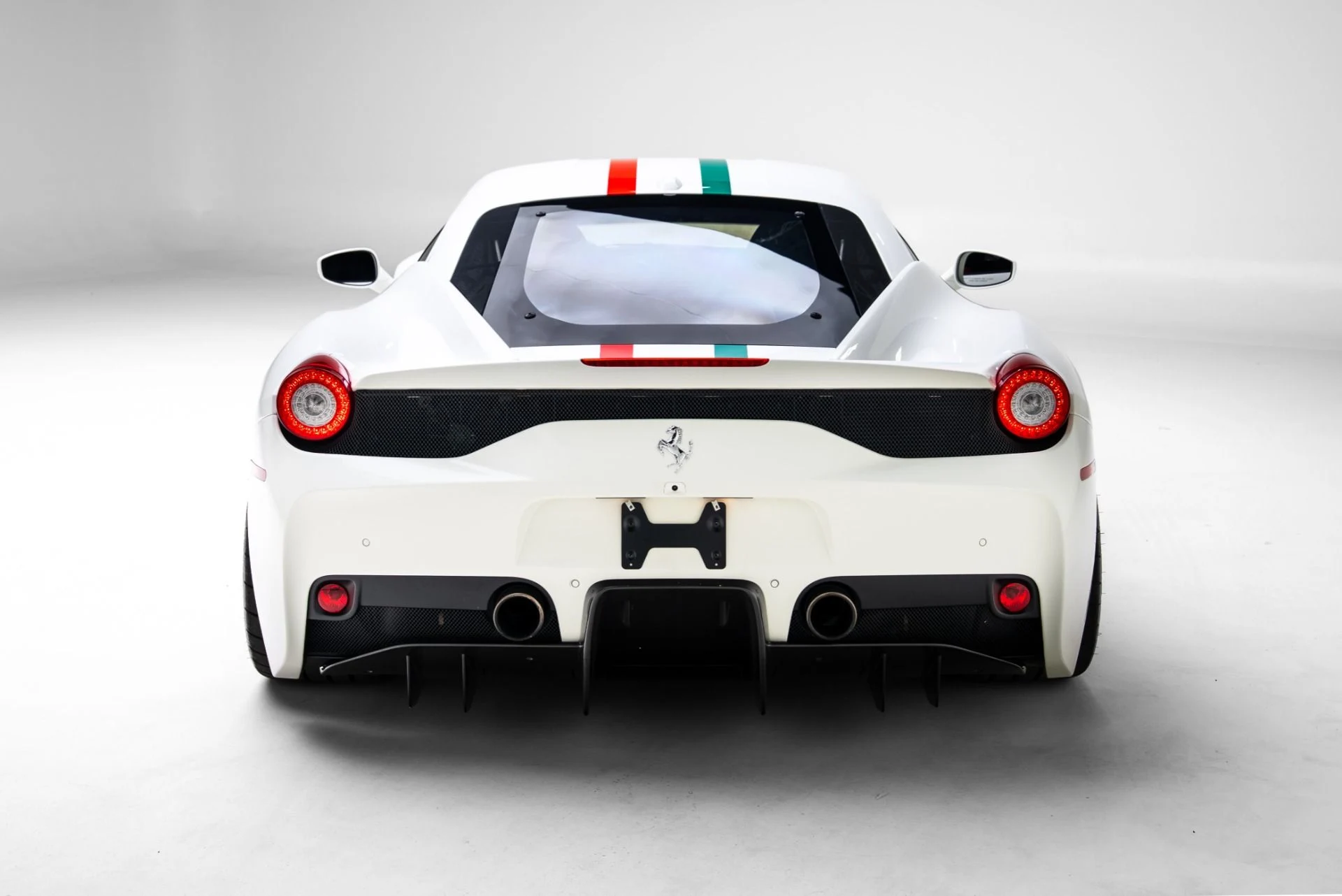mph005_4275317128_Used_2015_Ferrari_458_Speciale_1770668463_801b3ec92d