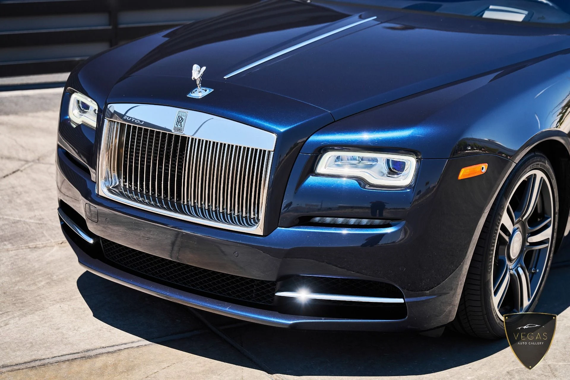 mph005_4281845841_Used_2017_Rolls_Royce_Wraith_Base_1782429898_cad7d220b1