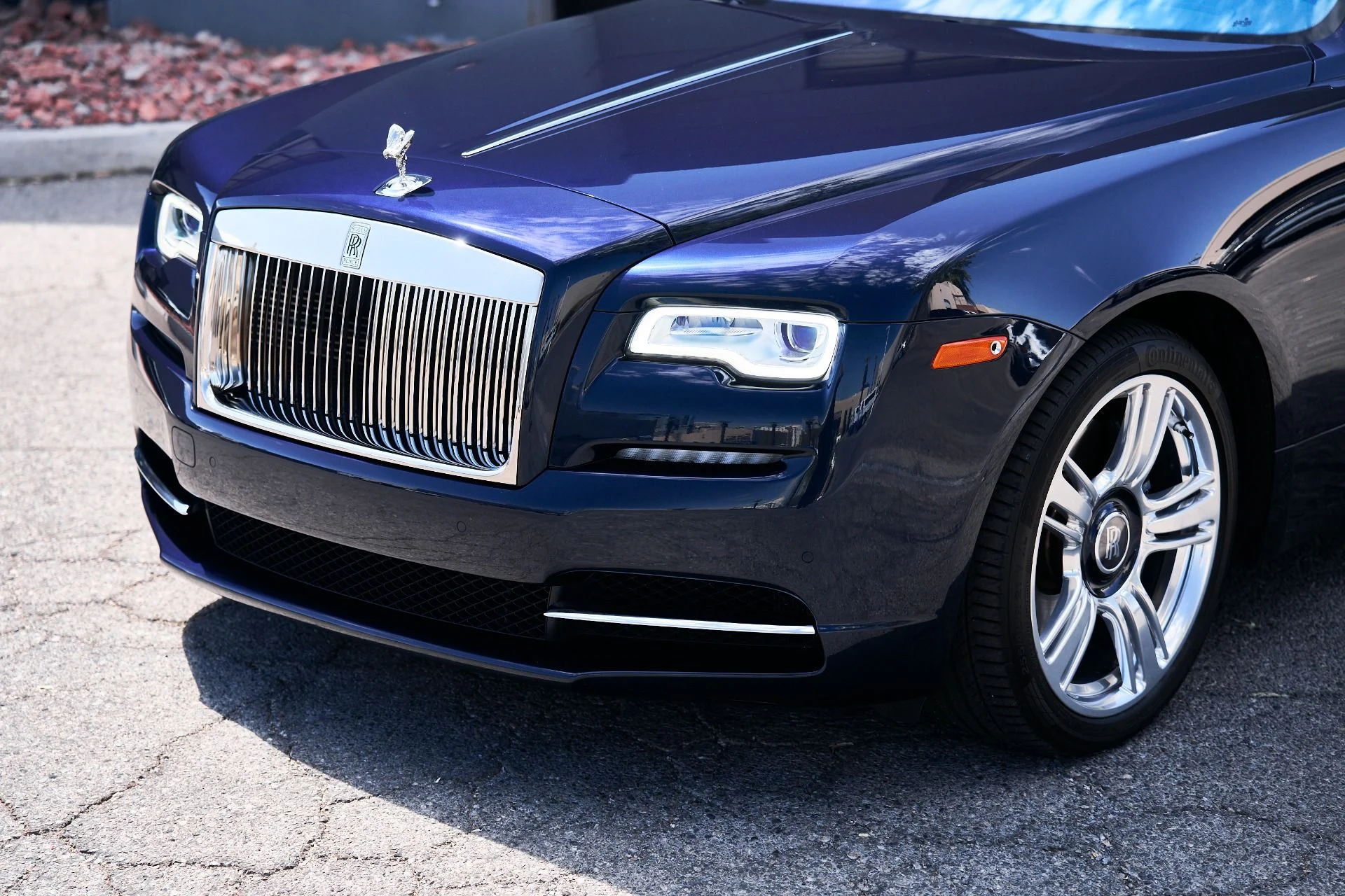 mph005_4283761090_Used_2018_Rolls_Royce_Wraith_Base_1756345635_1c342d3a91