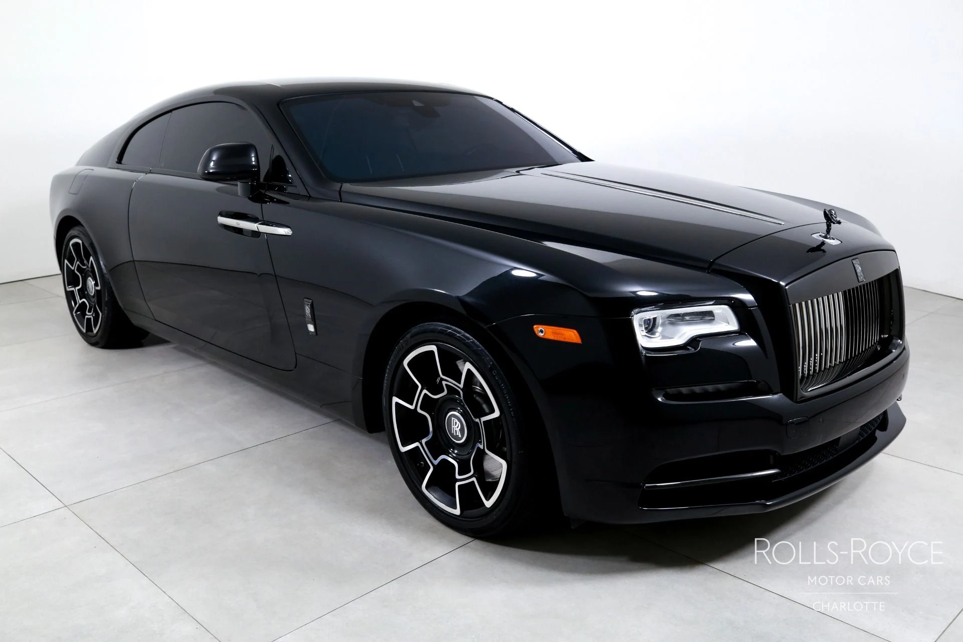 mph005_4286391352_Used_2017_Rolls_Royce_Black_Badge_Wraith_1781192151_ae9990288f
