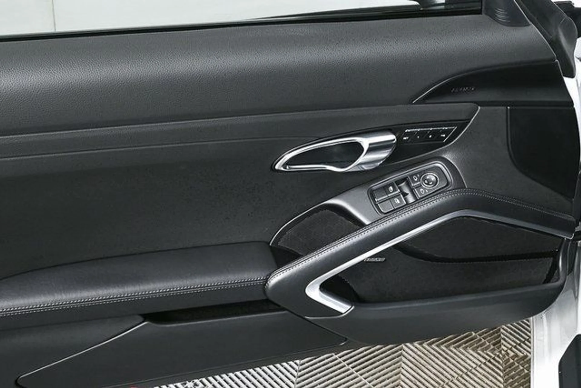 mph005_4289689455_00e251af6ec51f354c13025138d06d16_50f95535a9