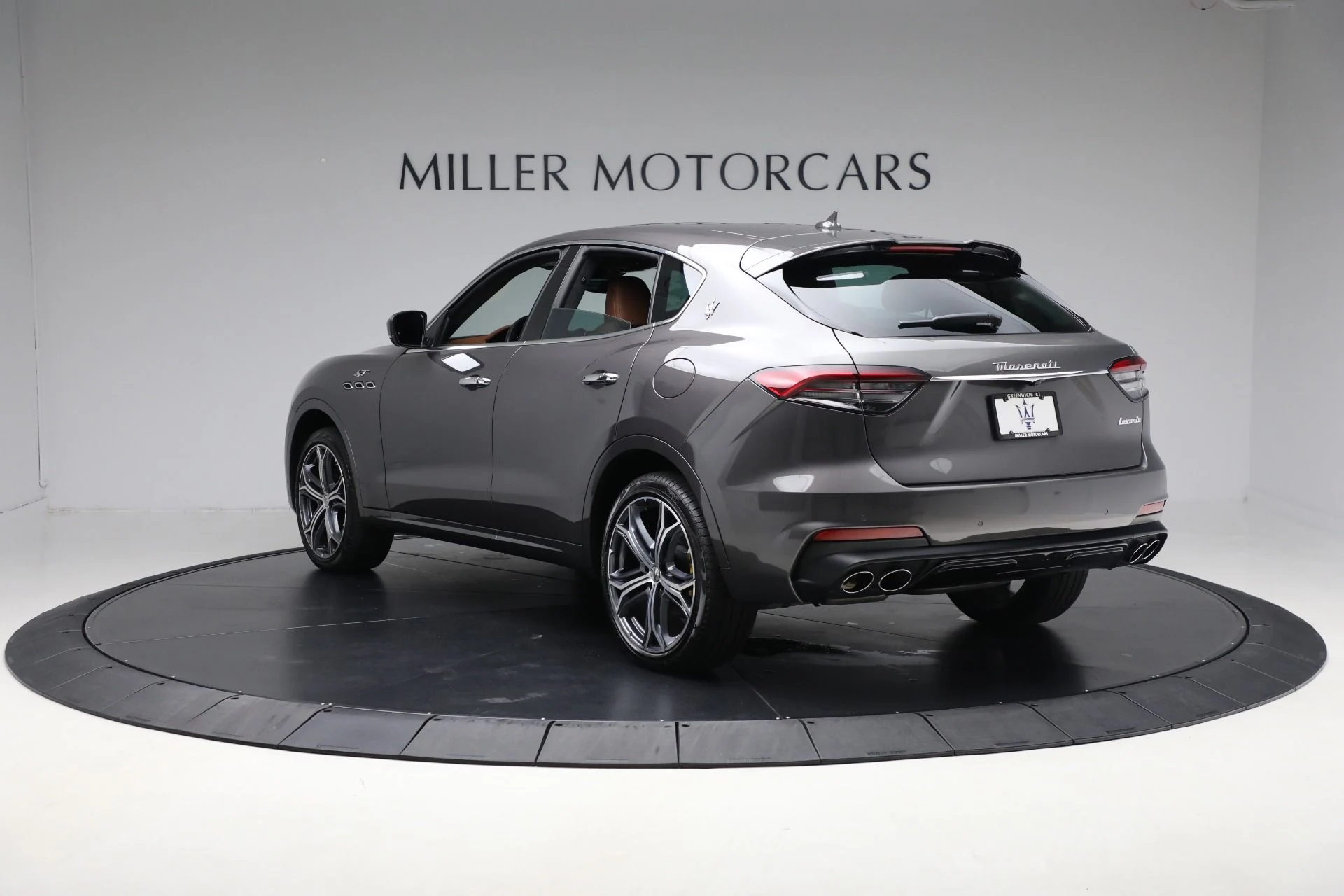 mph005_429679450_Used_2022_Maserati_Levante_GT_4a886f29e5