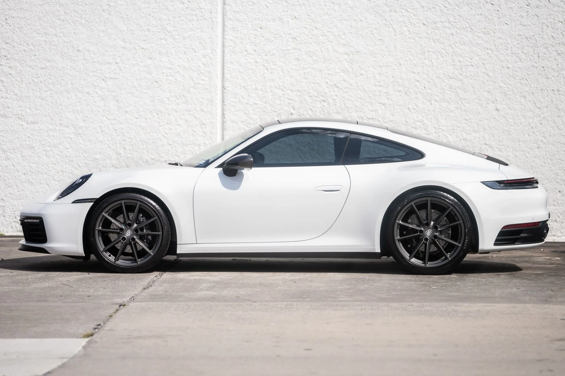 mph005_430785286_Used_2024_Porsche_911_Carrera_T_1759353341_d3ebf3bbea