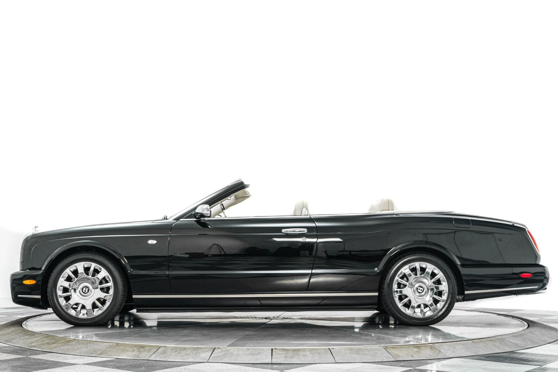 mph005_431200209_Used_2009_Bentley_Azure_1776719684_a3d0538d61