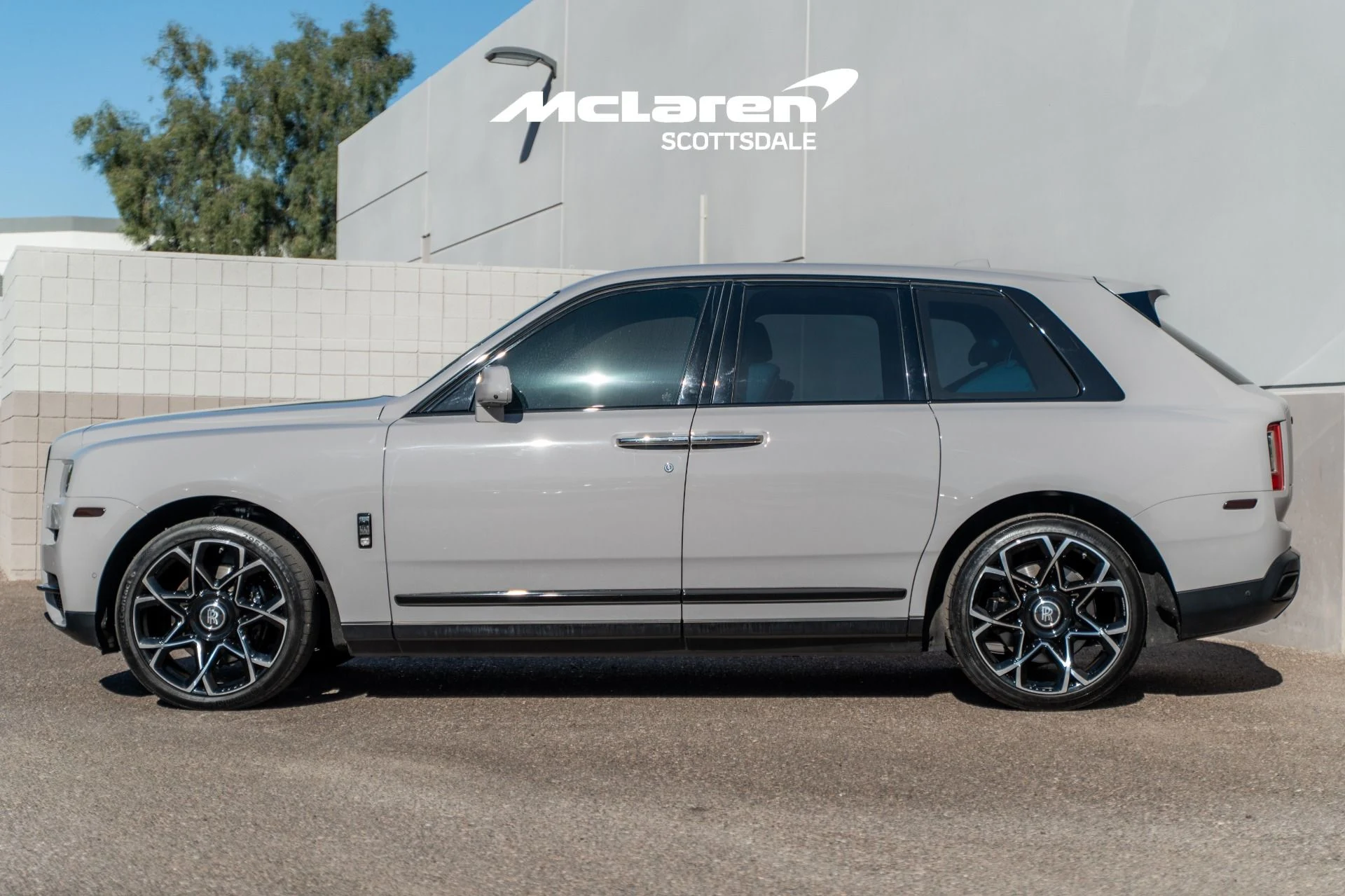 mph005_438355574_Used_2023_Rolls_Royce_CULLINAN_1773856421_ebc1738226