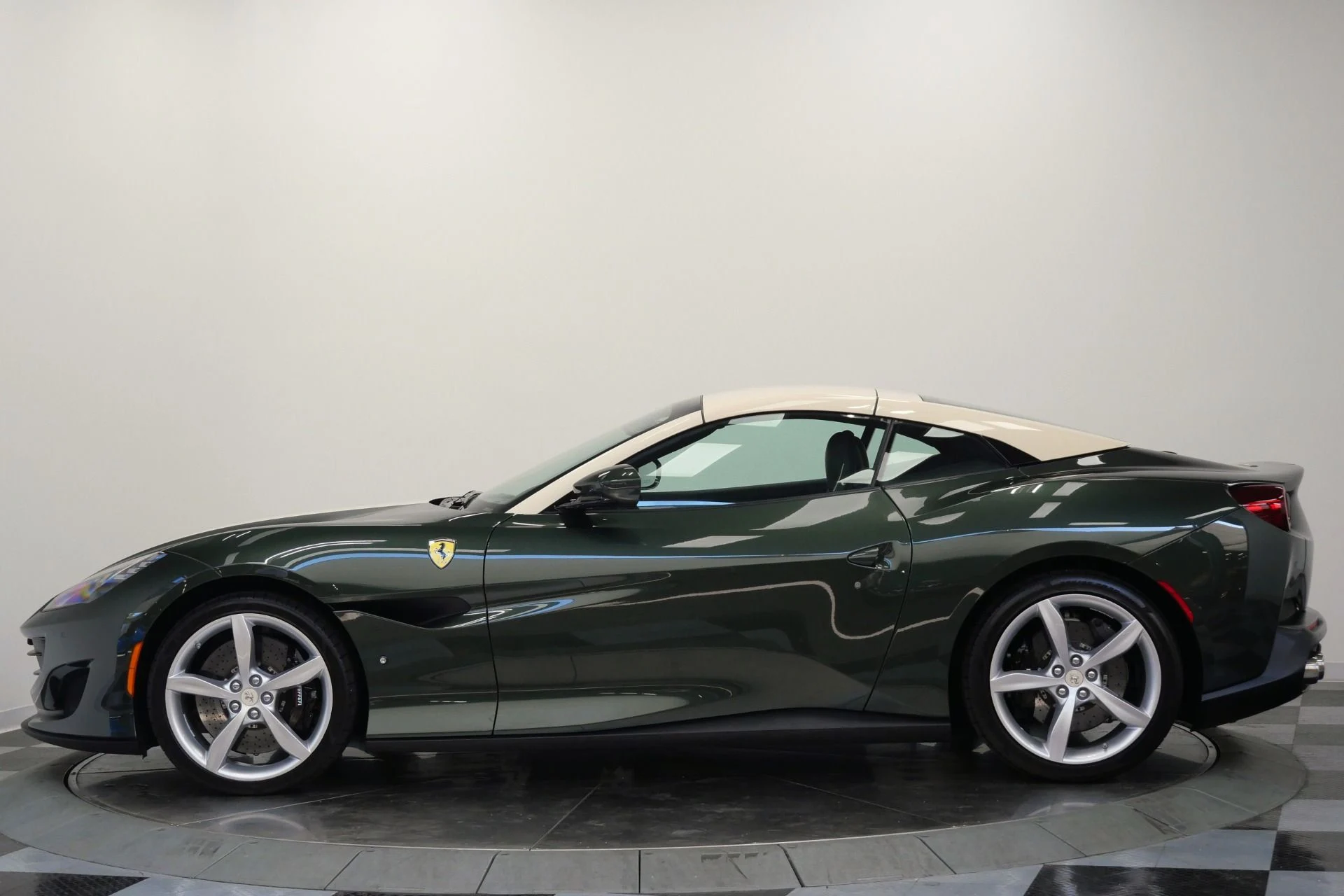 mph005_442942497_Used_2019_Ferrari_Portofino_Tailor_Made_in_NYC_Unique_Exterior_and_Interior_Colors_Amazing_1779827037_1754b65556