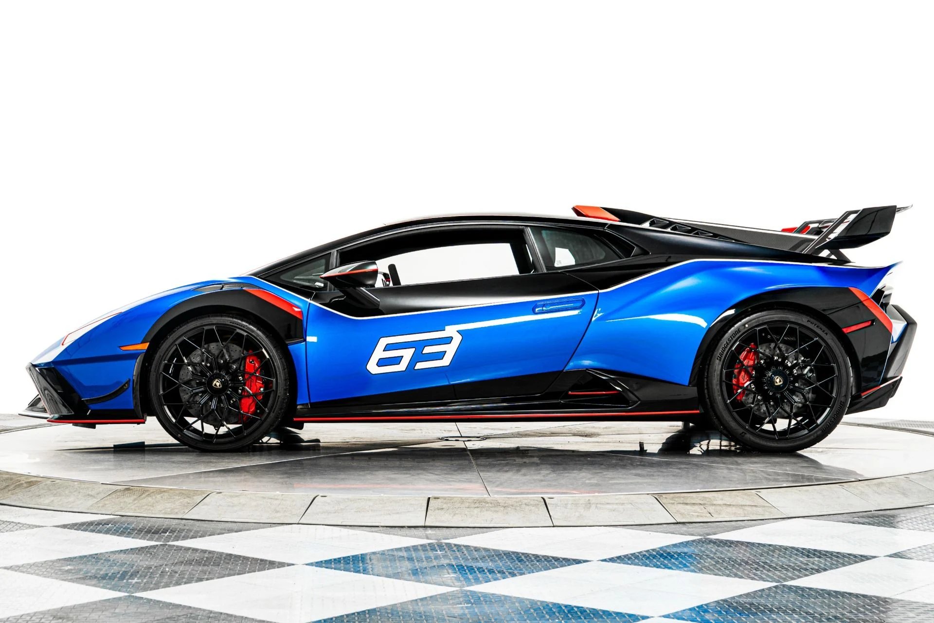 mph005_446401084_Used_2024_Lamborghini_Huracan_STJ_1757002928_6db96b98e0