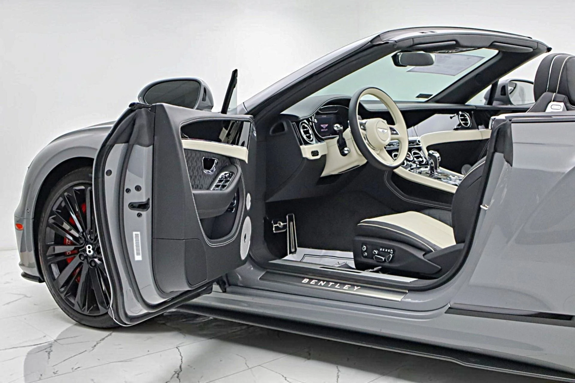 mph005_452120030_Used_2022_Bentley_Continental_GTC_Speed_76feb5512a