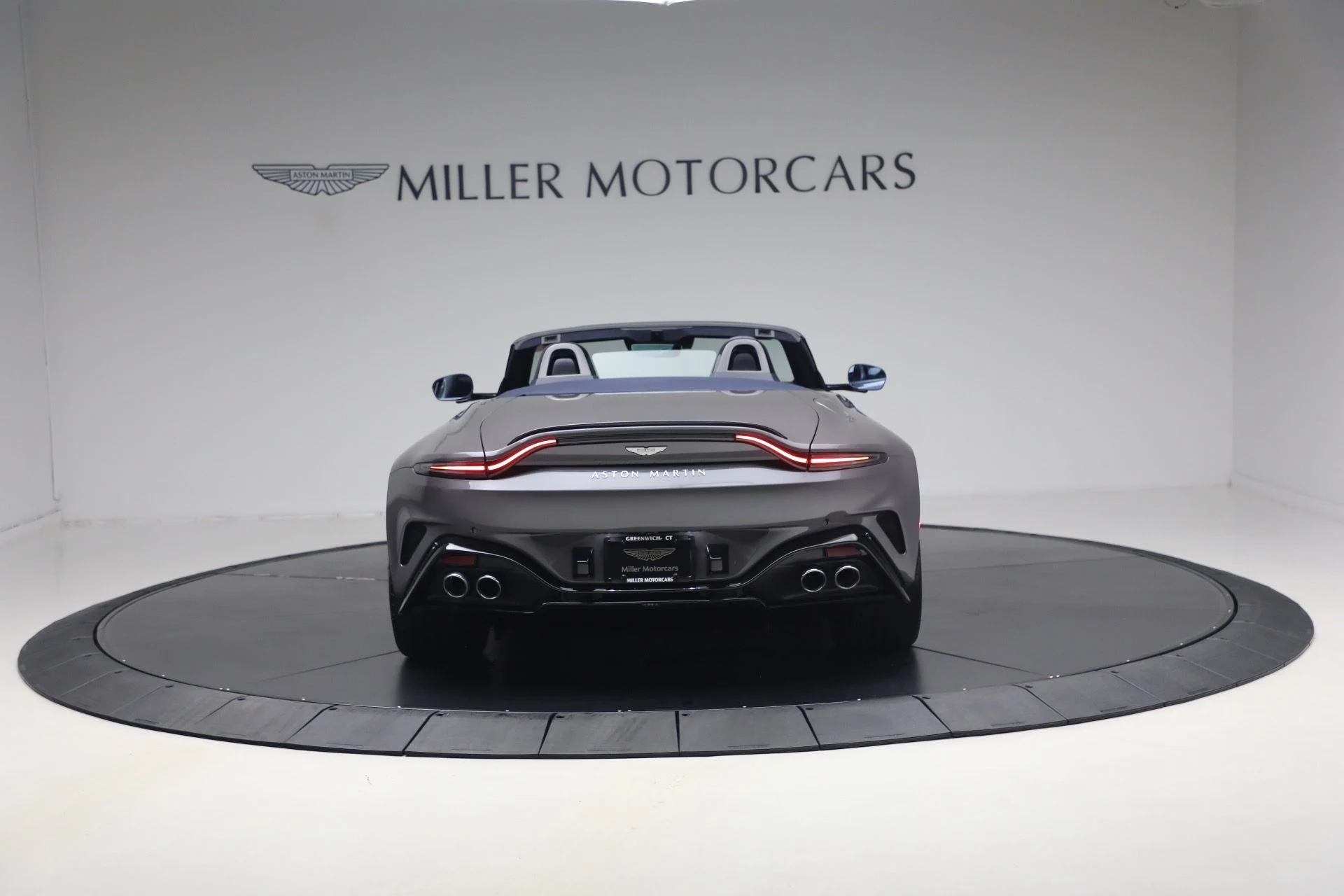 mph005_460170964_New_2026_Aston_Martin_Vantage_S_Roadster_1786132821_3ea5b01978