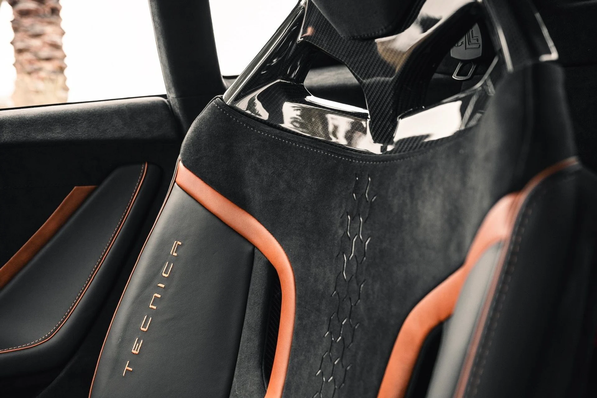 mph005_46753154_Used_2023_Lamborghini_Huracan_Tecnica_1708715401_709b314c75
