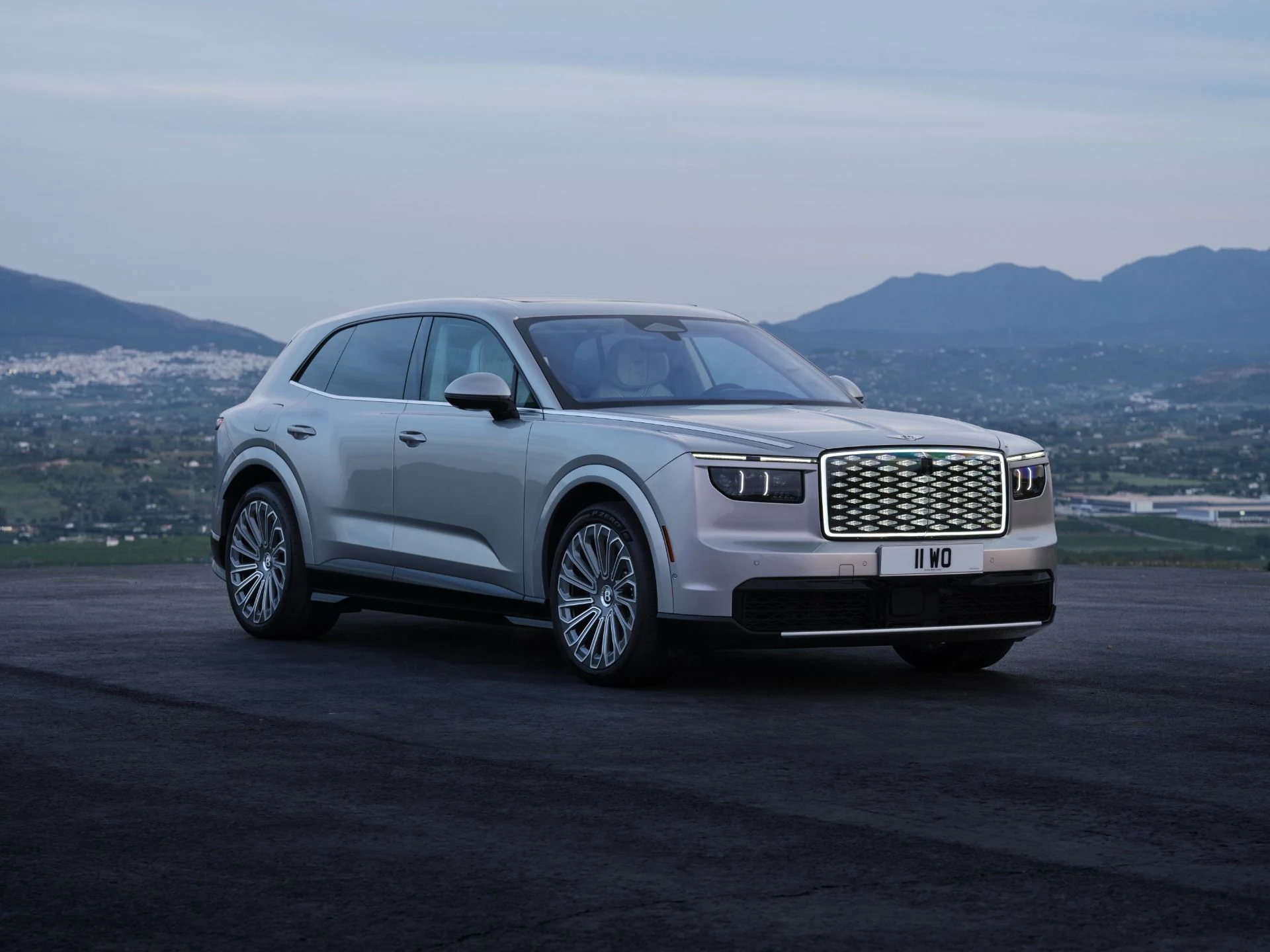 mph005_470428404_New_2028_Bentley_Torcal_1790617414_64dd537a55