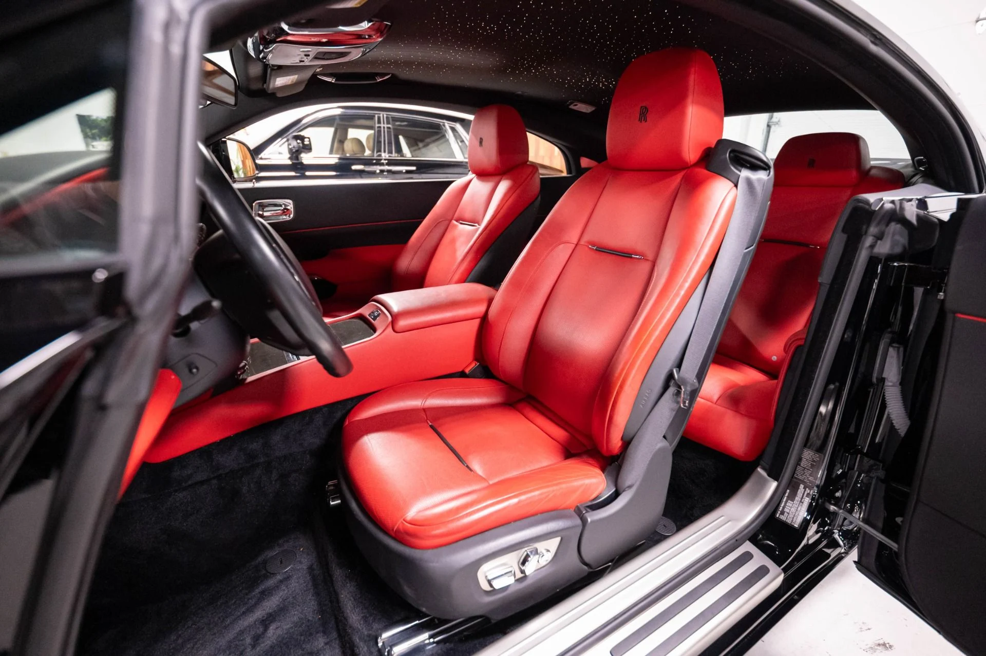 mph005_470810153_Used_2016_Rolls_Royce_Wraith_1786572086_df0b1e7092