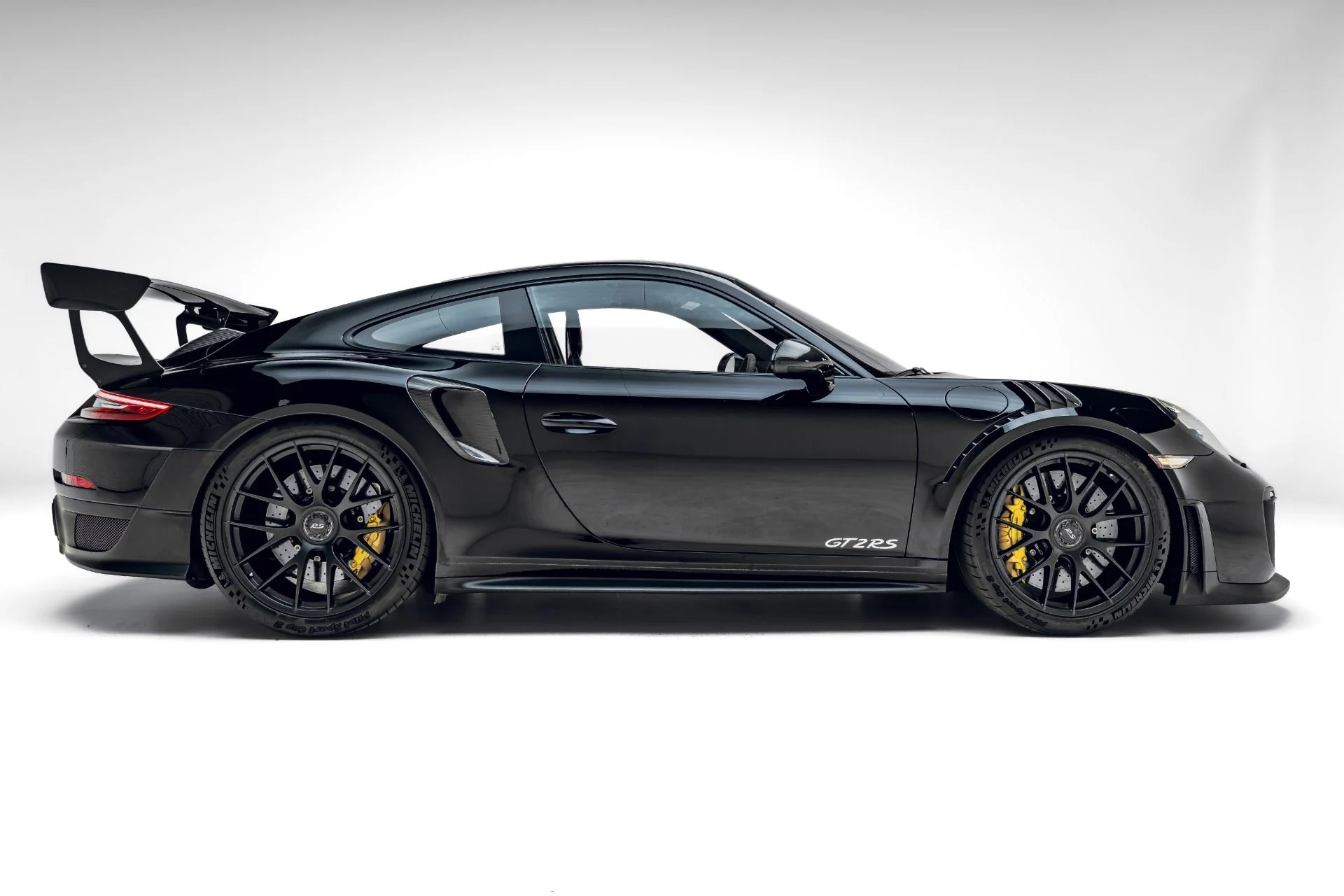 mph005_499885846_Used_2018_Porsche_911_GT_2_RS_1783012705_06ad7c30c3
