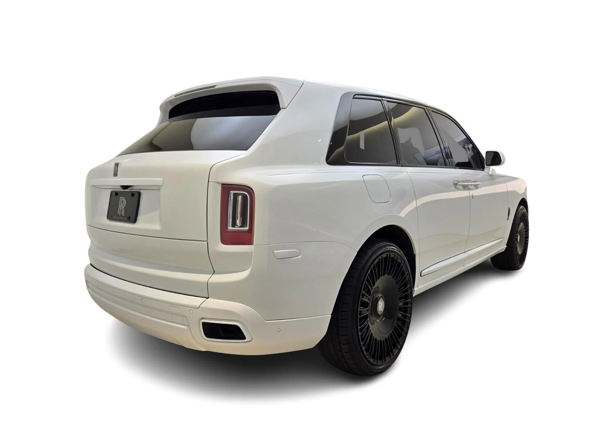 mph005_500034545_Used_2021_Rolls_Royce_Cullinan_1761977952_4e876f9e16