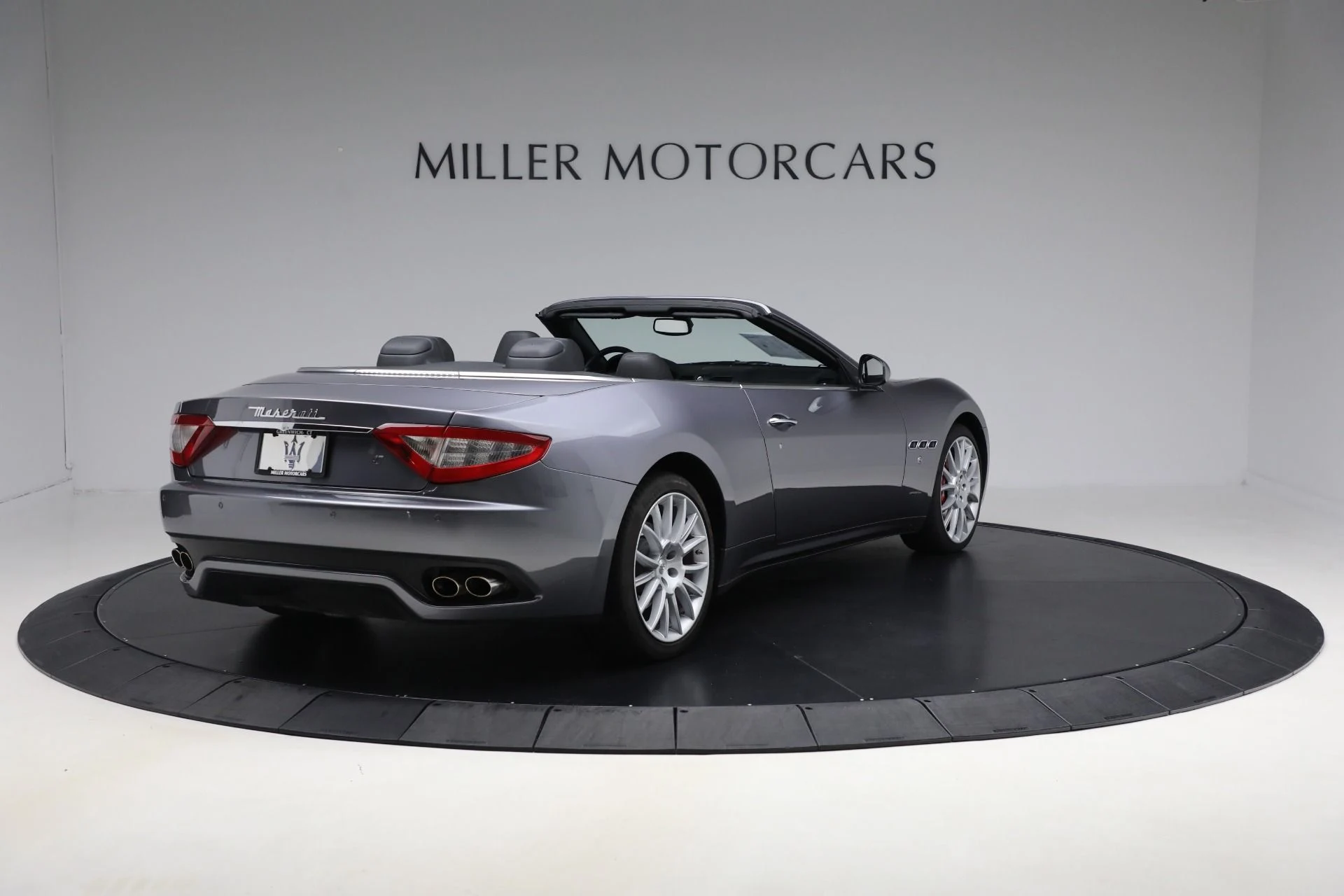 mph005_502383849_Used_2010_Maserati_Gran_Turismo_586d982f2b