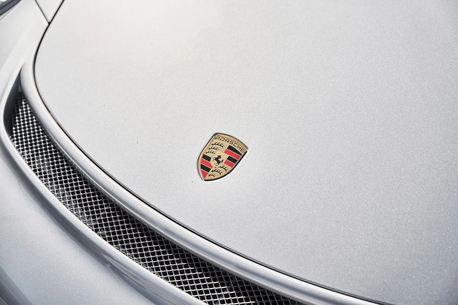 mph005_502516119_Used_2018_Porsche_911_GT_3_1778891389_2849ba3cea