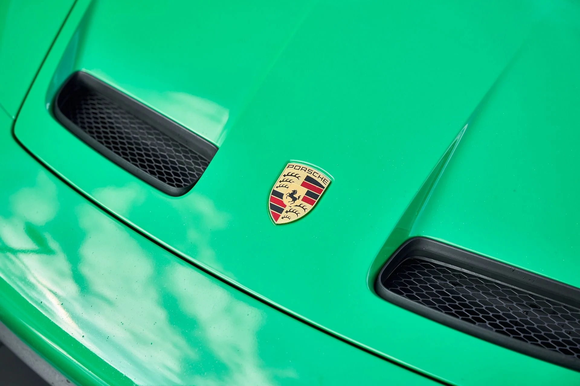 mph005_510470862_Used_2023_Porsche_911_GT_3_1767403883_b01fab15a2