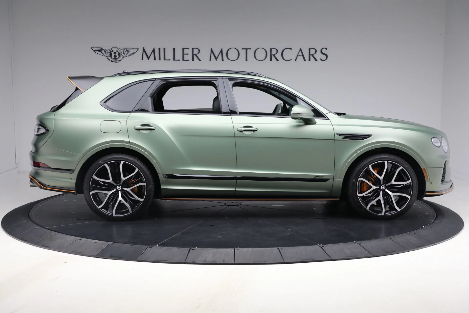 mph005_519836241_New_2027_BENTLEY_BENTAYGA_SPEED_1761837159_c6fa090ccb