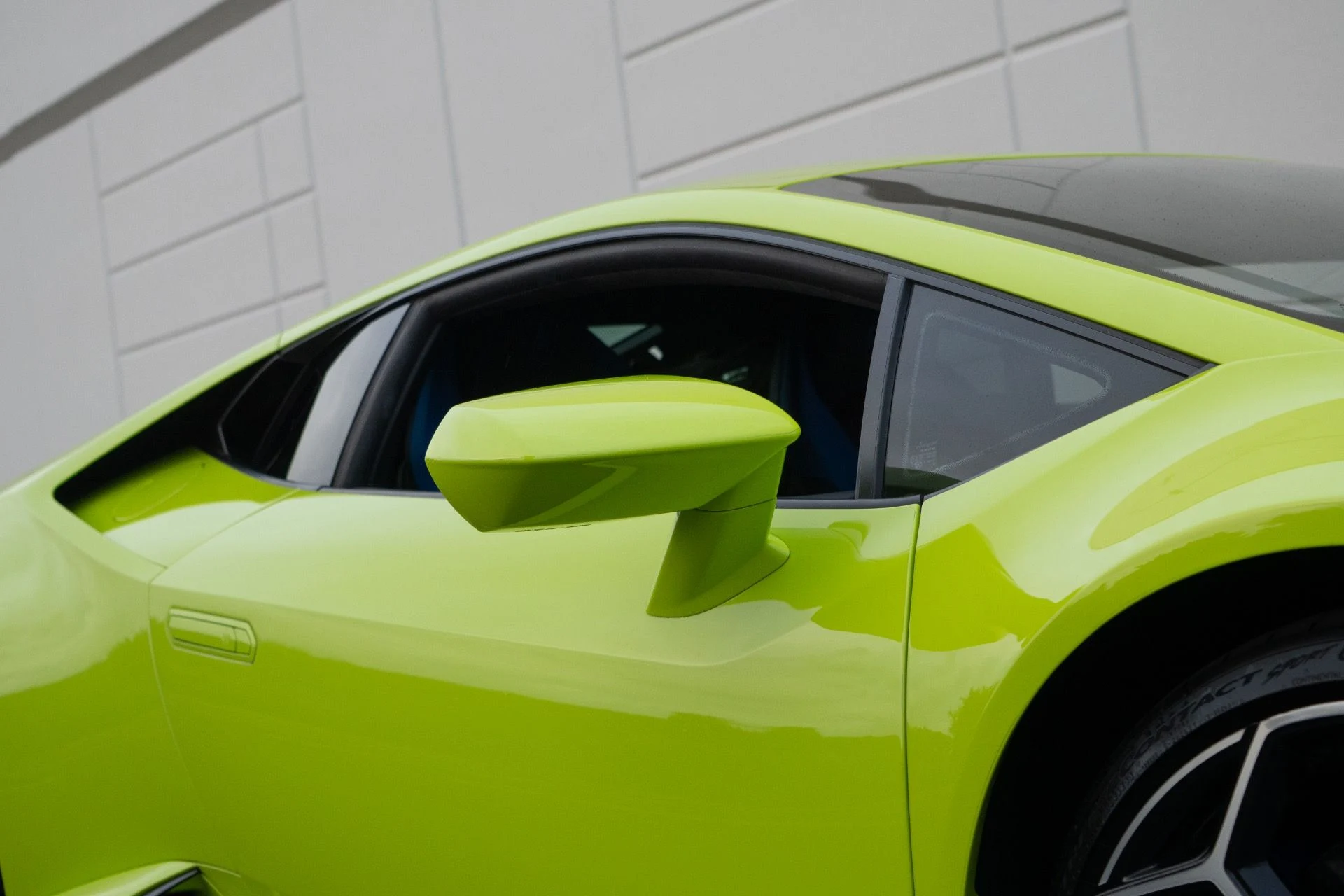 mph005_522681707_Used_2020_Lamborghini_Huracan_EVO_1764467983_70be6af297