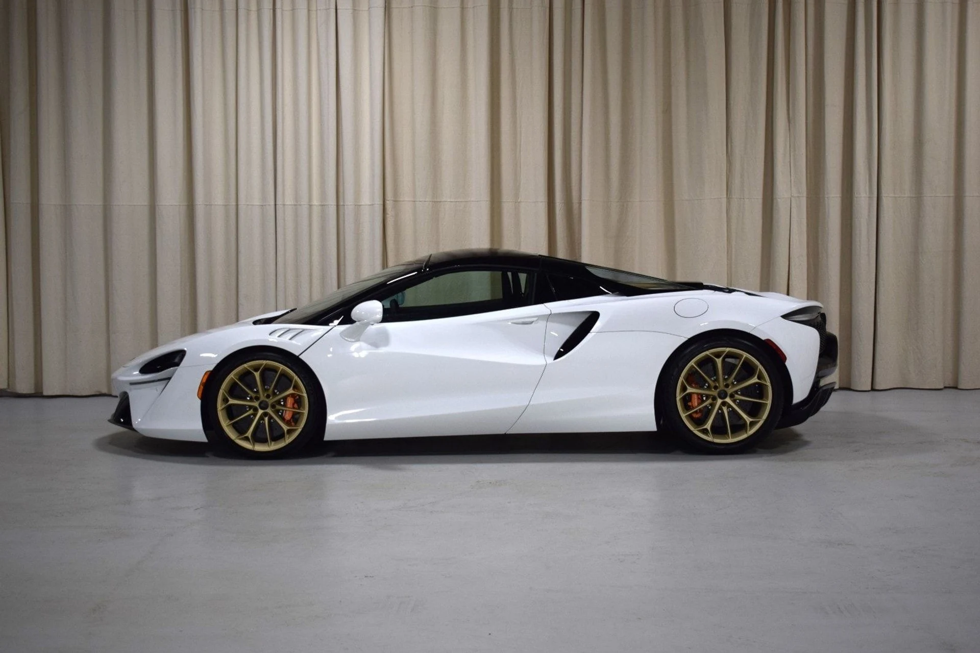 mph005_535748408_0b14413375c7d2509391eaef2be86b1ax_20a85a77d1