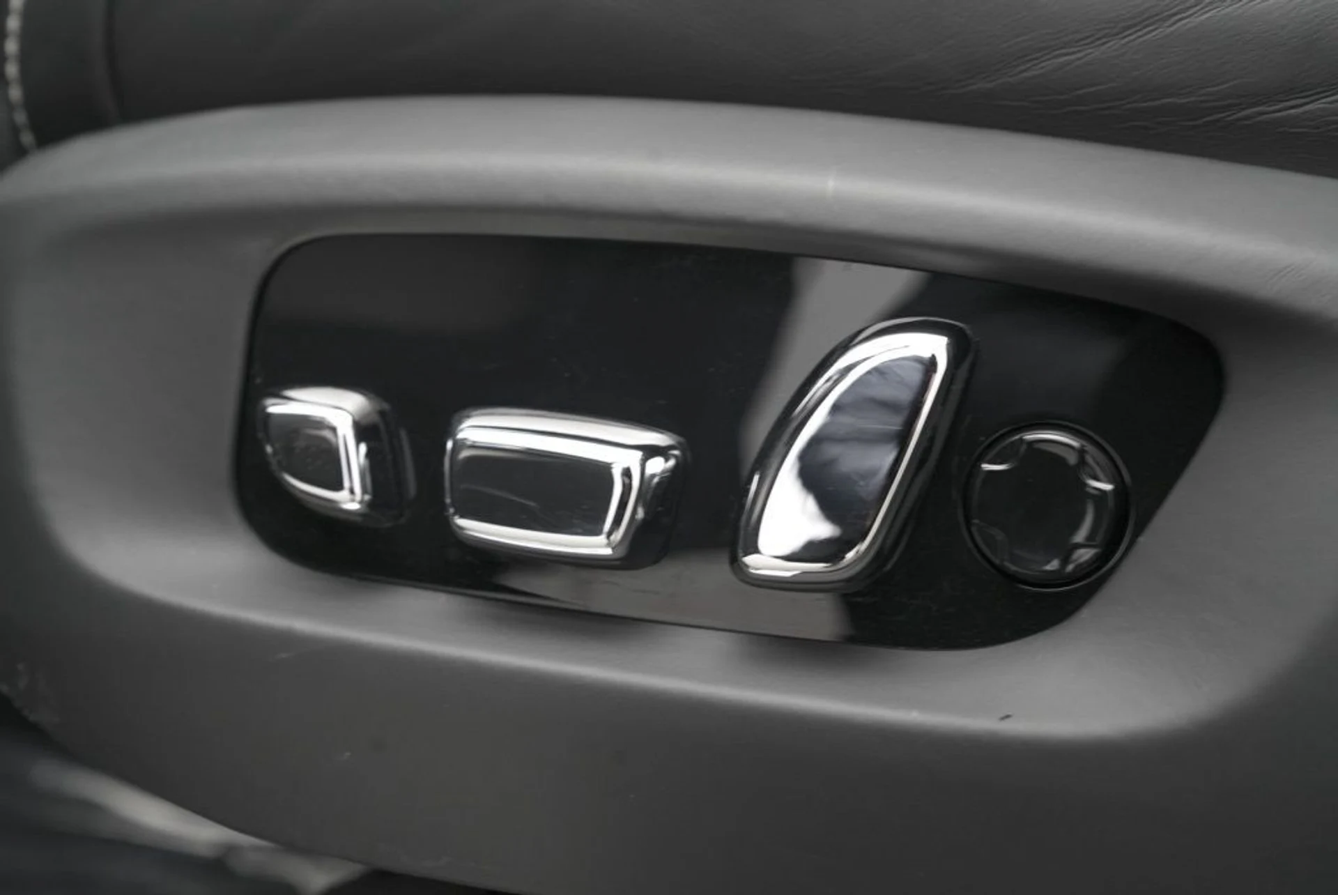 mph005_539076421_2umxg0y8rgpimzqt3fv5i6su4o3n_cc8126a148