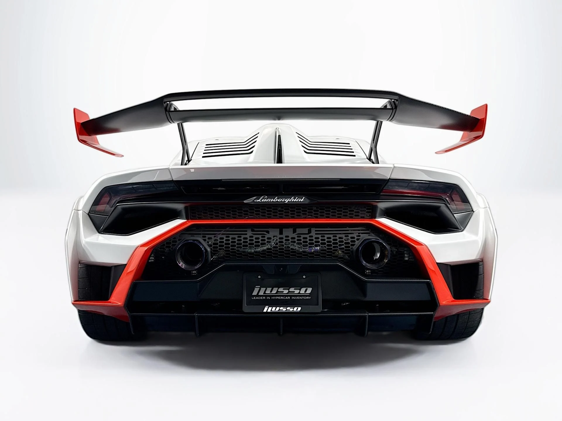 mph005_540417079_Used_2022_Lamborghini_Huracan_STO_1789147570_6afddaaeff