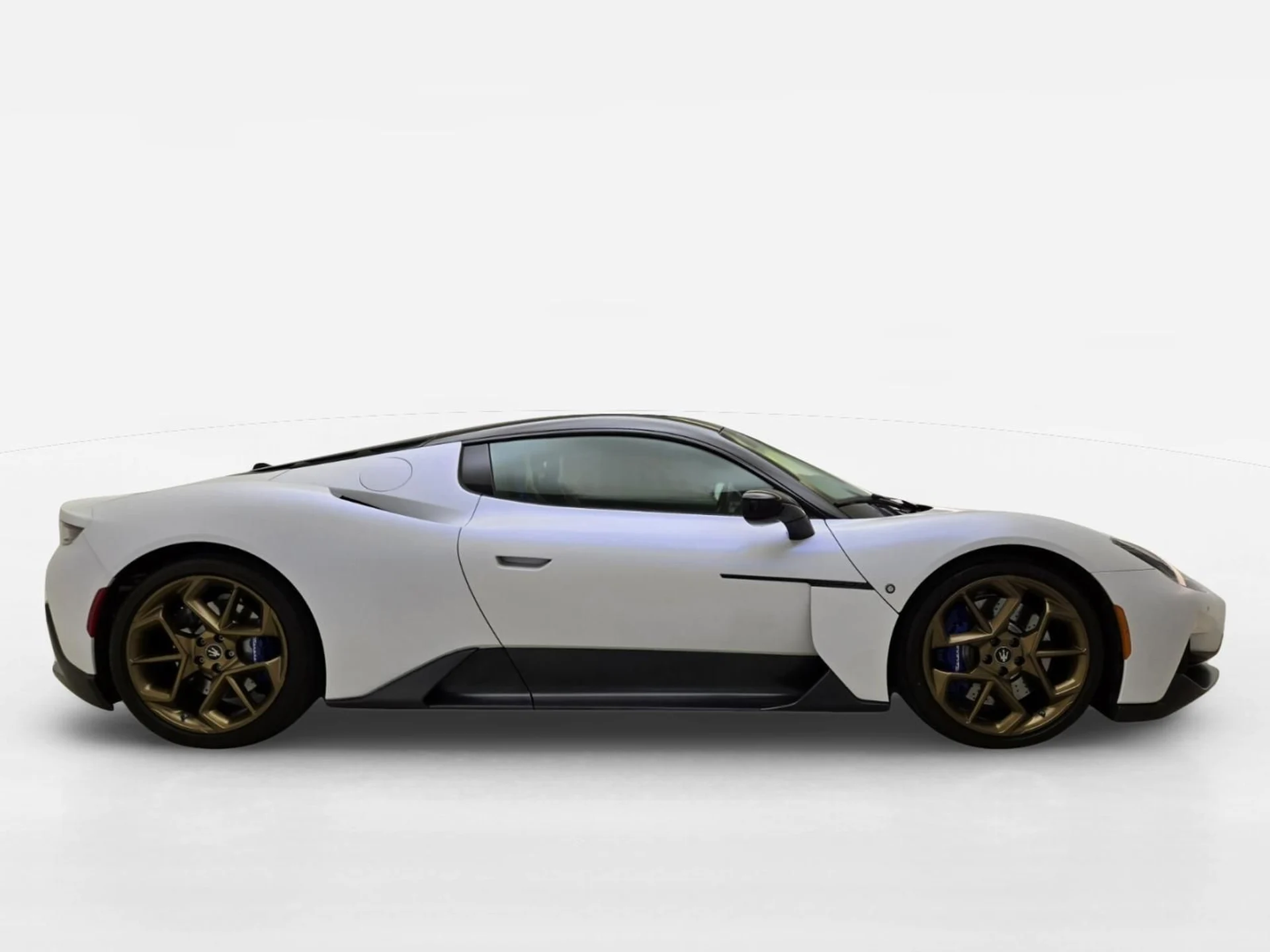 mph005_551774950_Used_2022_Maserati_MC_20_1777527727_847a1ac2a8