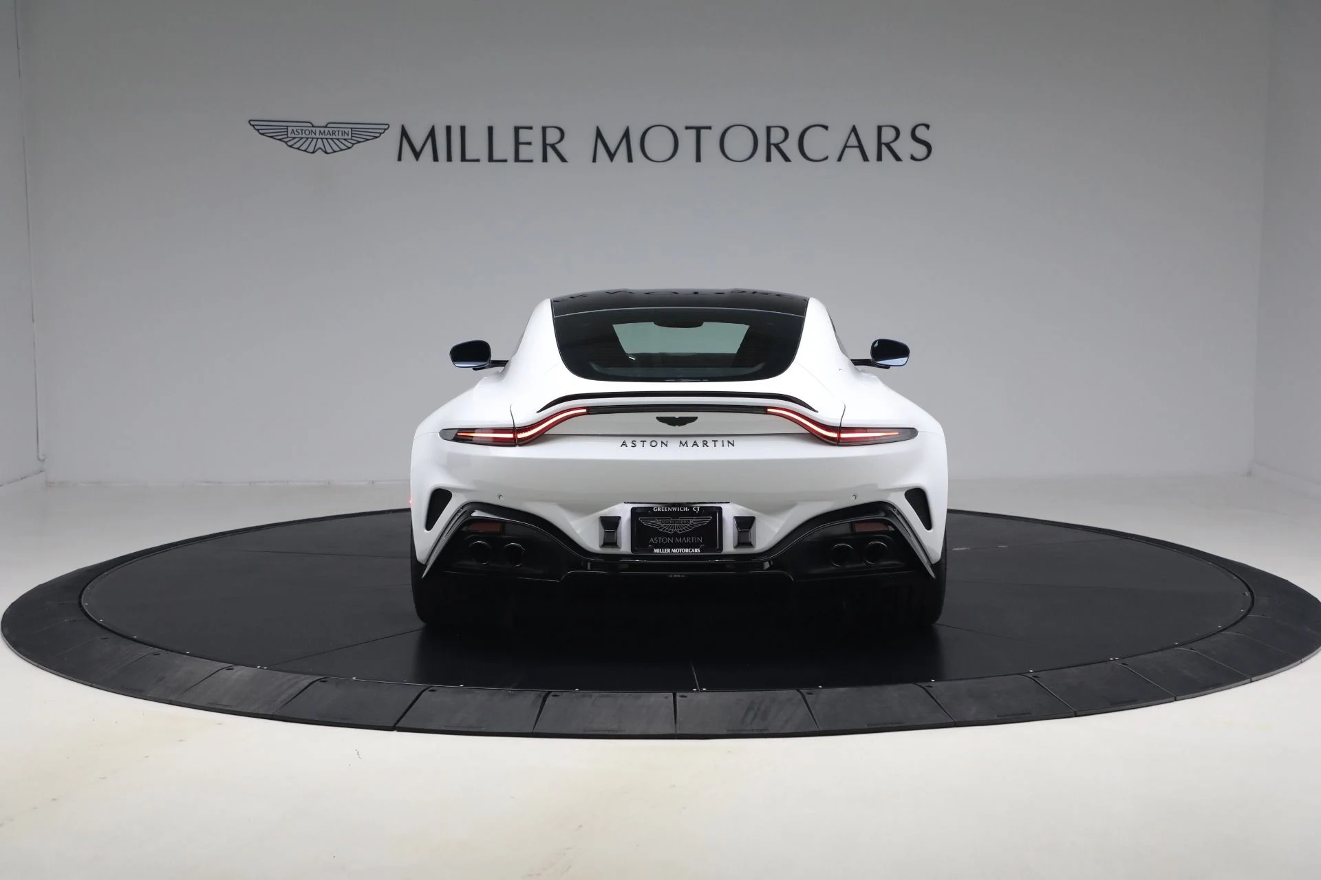 mph005_555326398_New_2026_Aston_Martin_Vantage_S_1773250897_74fe82365a