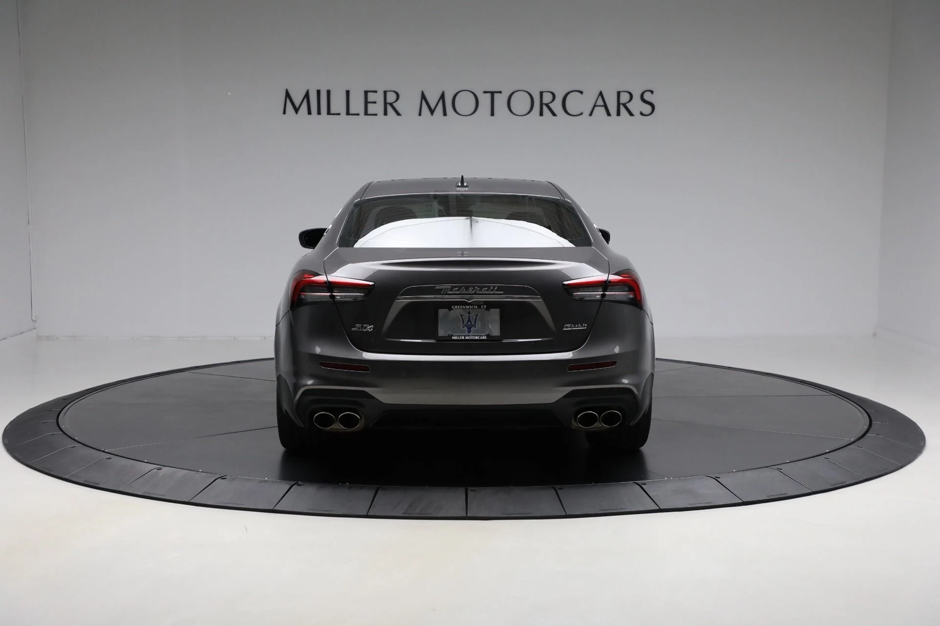 mph005_56270290_Used_2021_Maserati_Ghibli_S_Q4_38fab321c5
