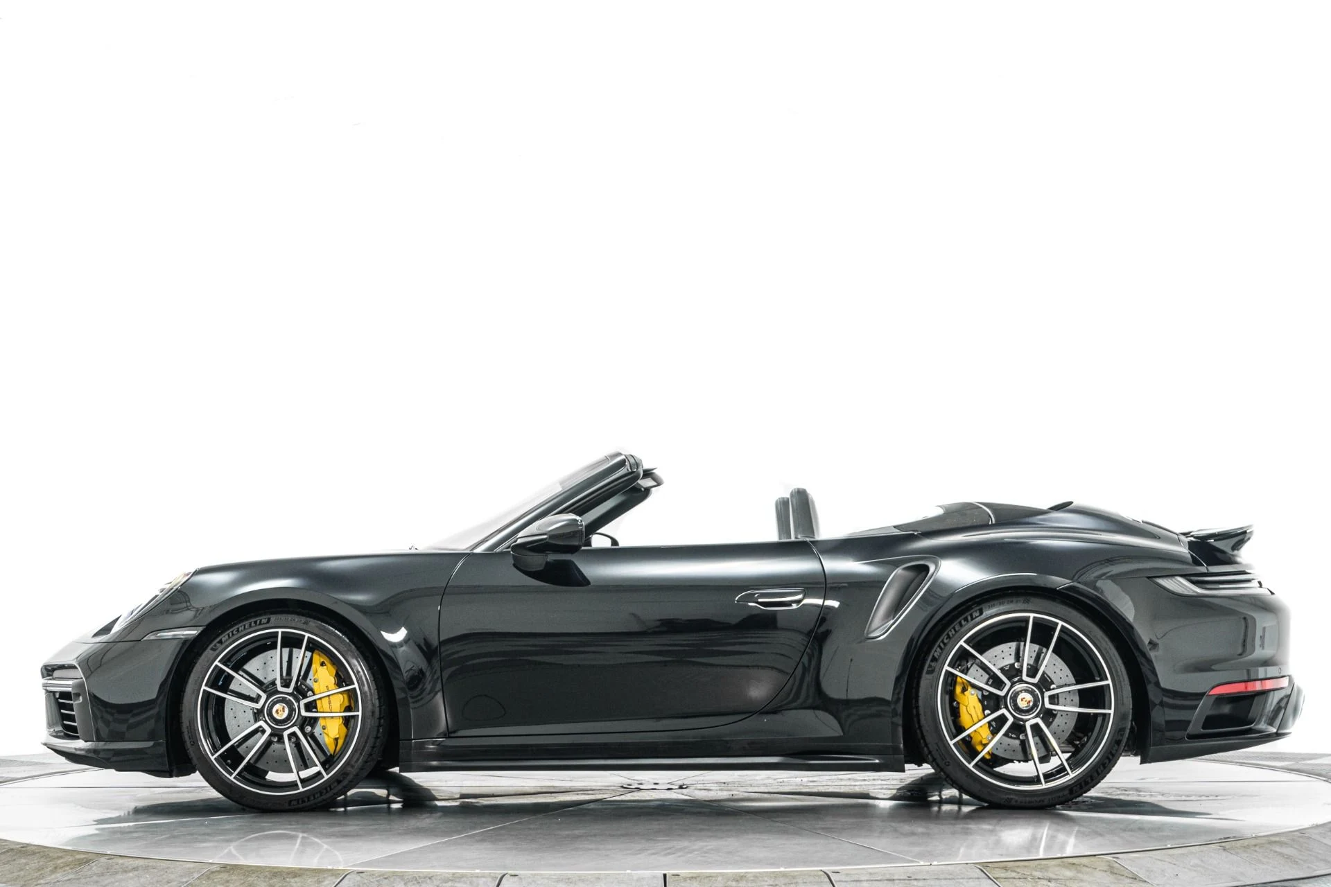 mph005_572282953_Used_2021_Porsche_911_Turbo_S_Cabriolet_Sport_Exhaust_Front_Axle_Lift_PASM_Suspension_1778269772_1ffff1d6f9