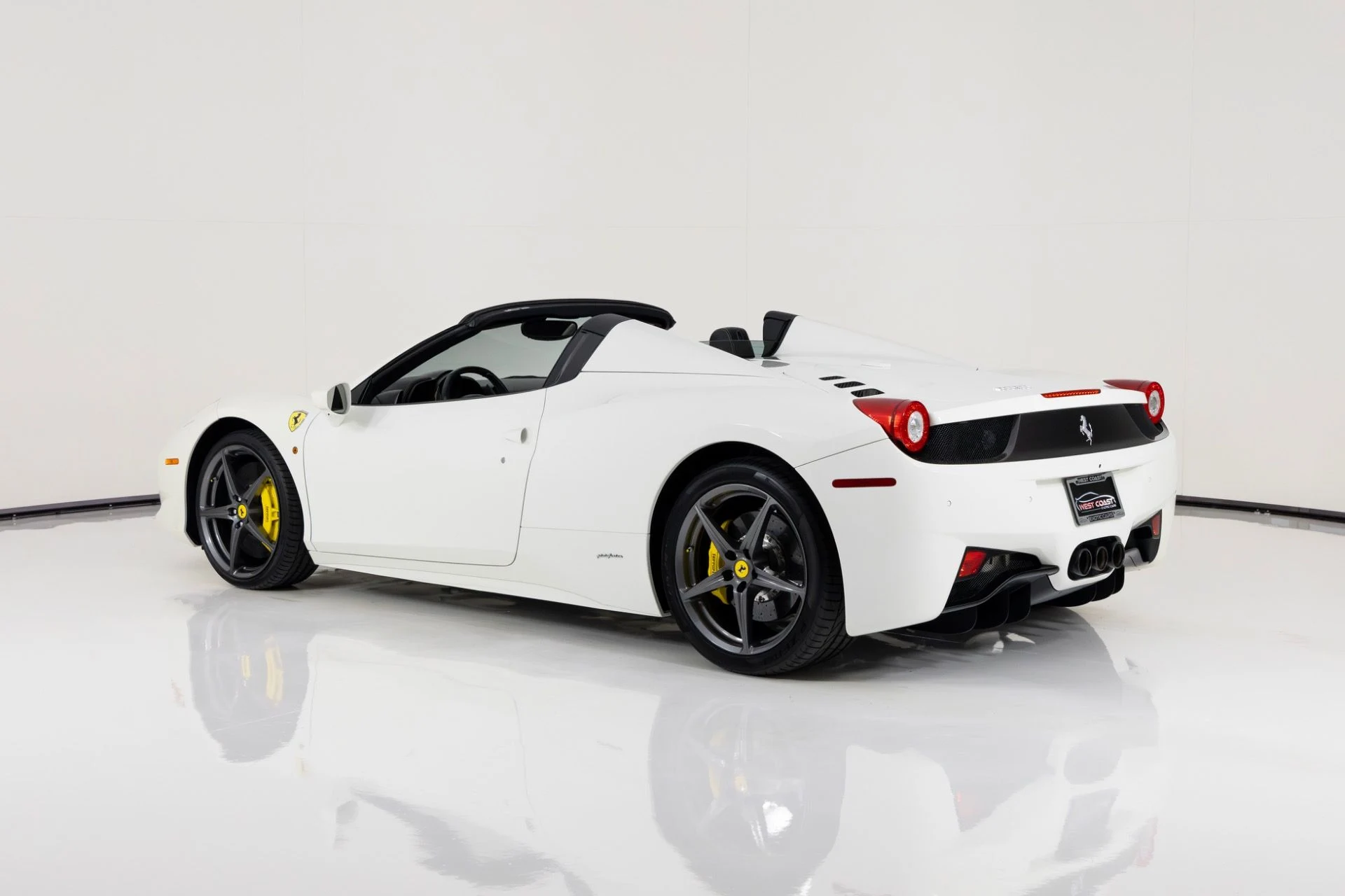 mph005_572359789_Used_2015_Ferrari_458_Italia_1766013360_f050e0d876