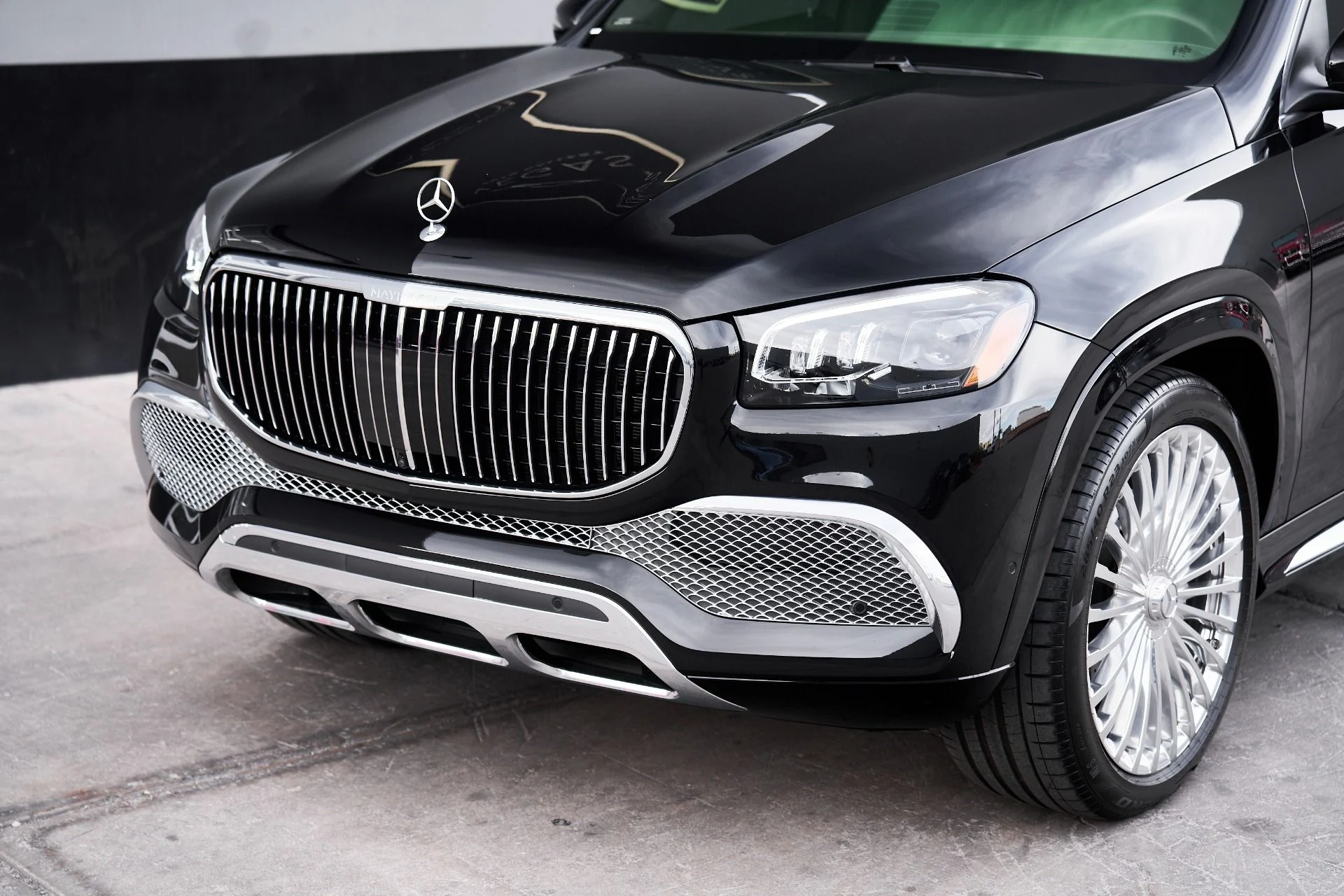 mph005_576403959_Used_2022_Mercedes_Benz_GLS_Maybach_GLS_600_1747446181_f305036062