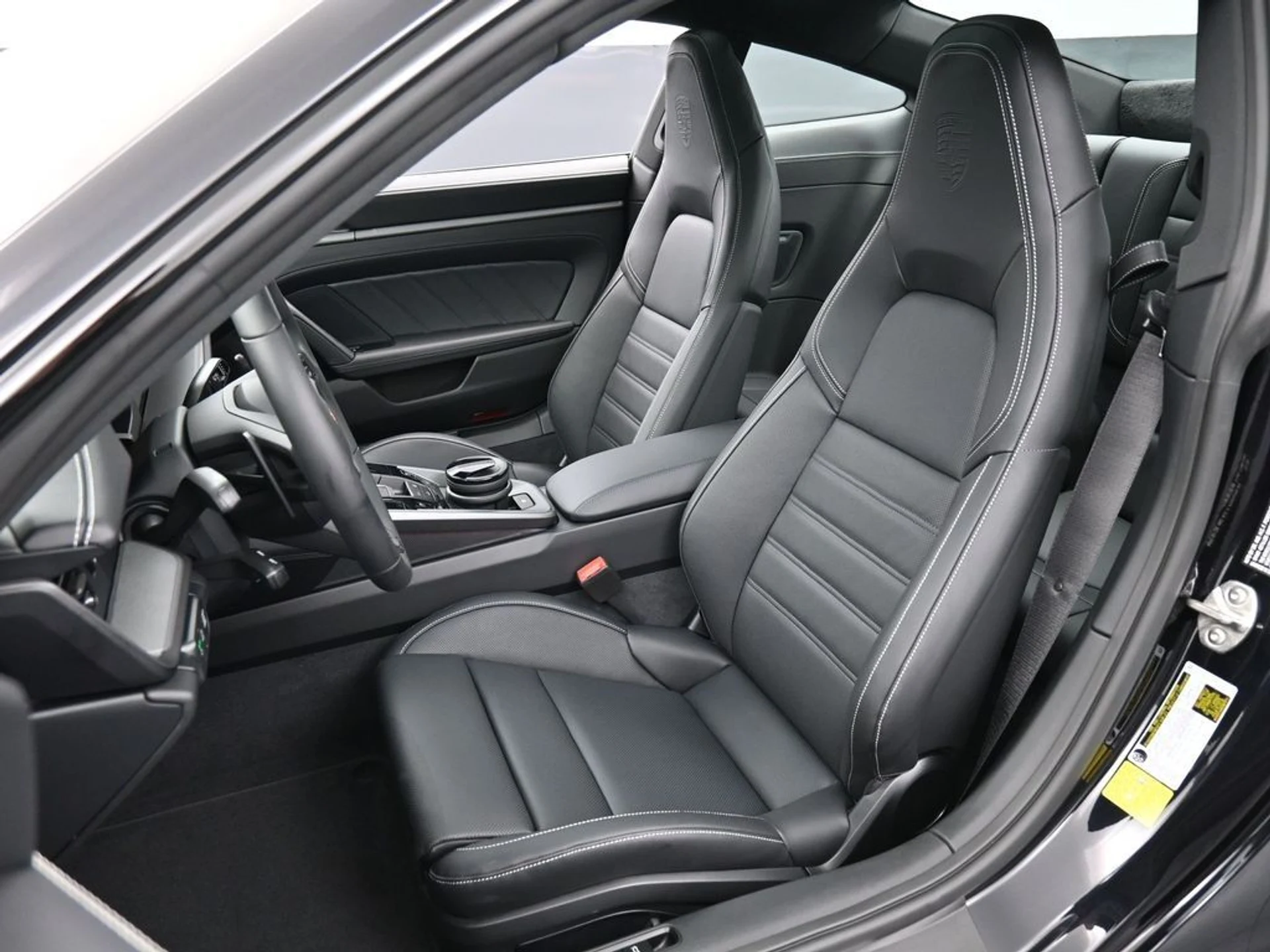 mph005_578293693_image_5_a0c9891f63