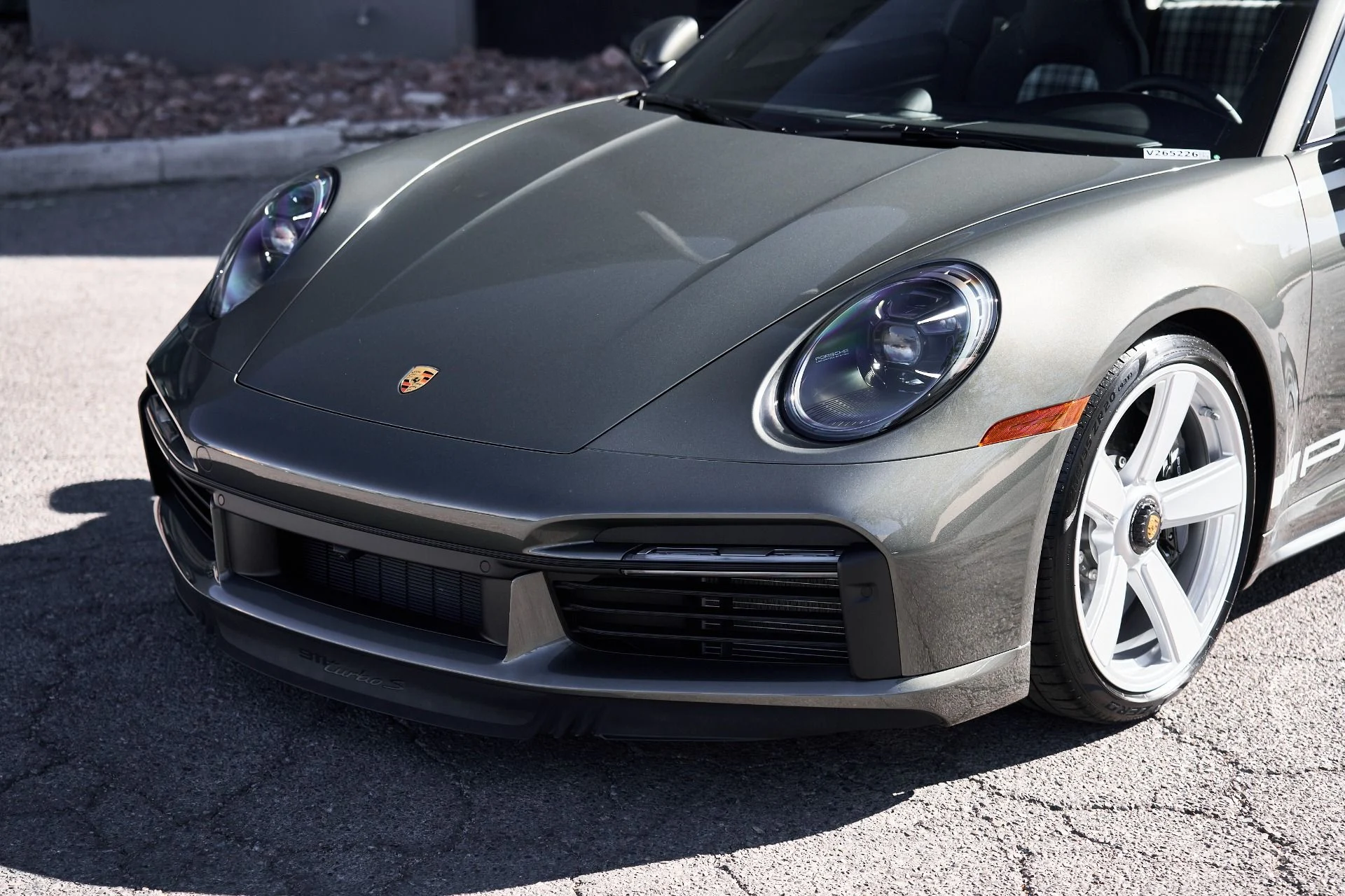 mph005_585056625_Used_2025_Porsche_911_Turbo_1757541201_e23f3a1dce