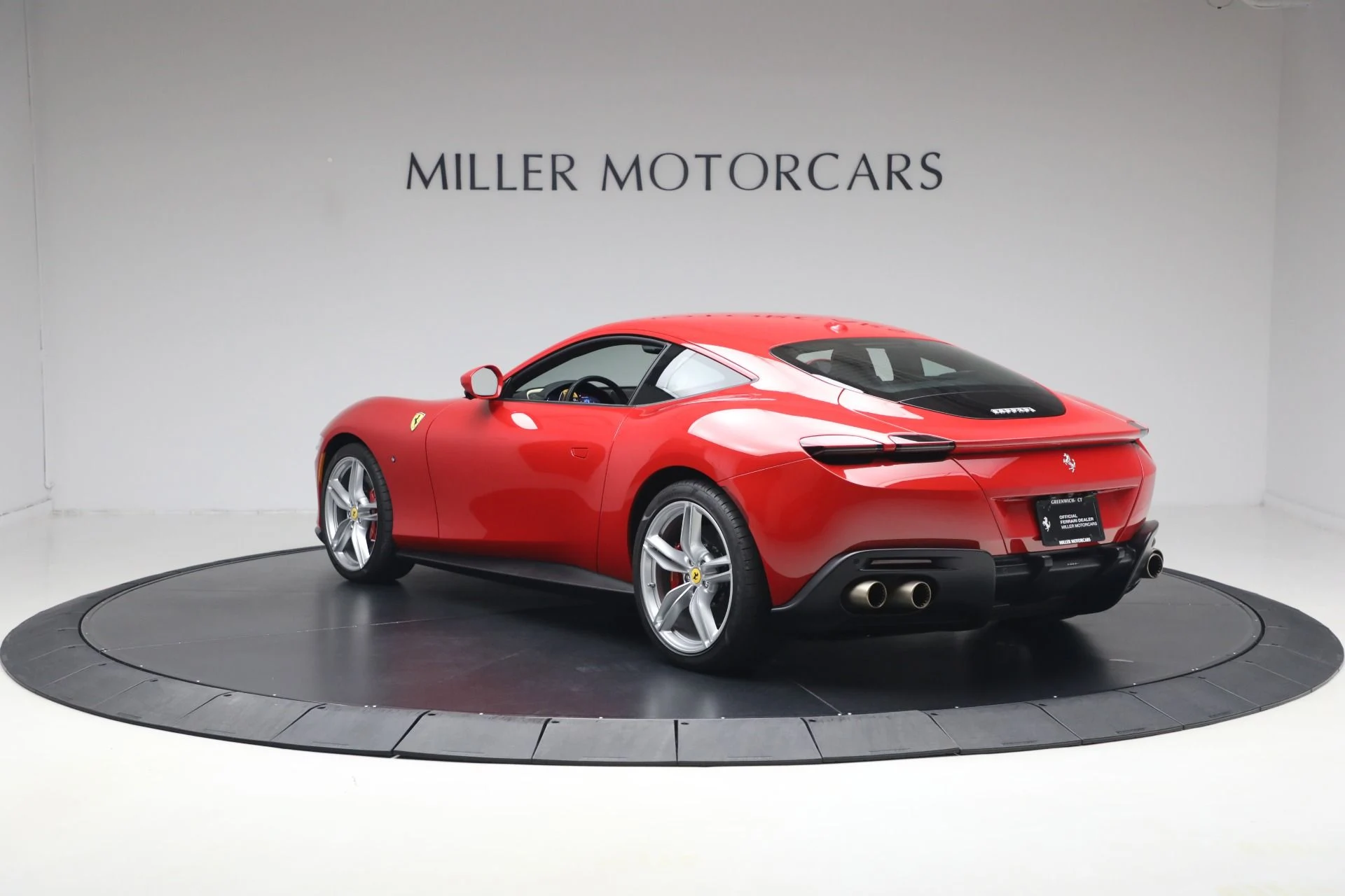 mph005_585624387_Used_2022_Ferrari_Roma_1780607987_9770495750