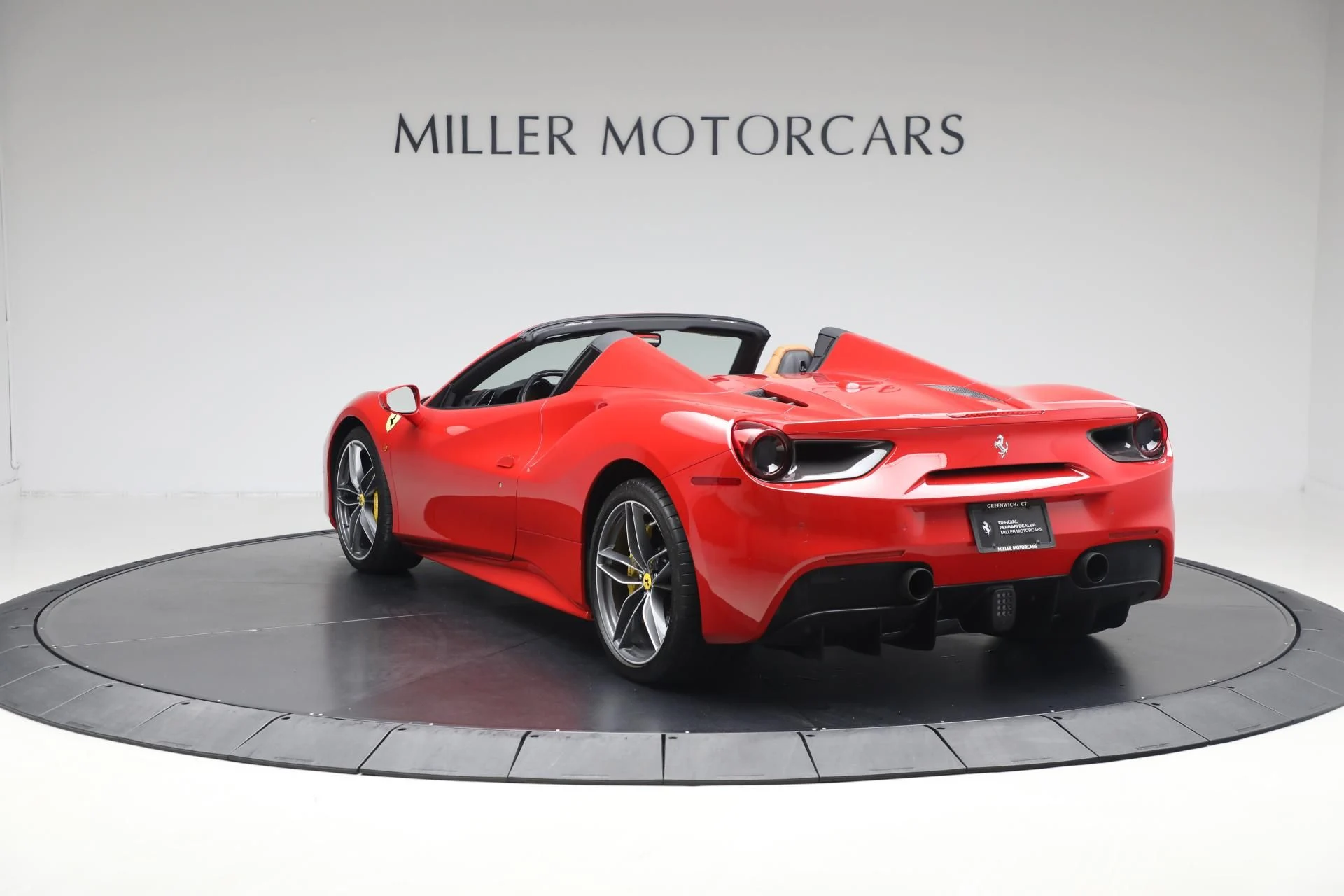 mph005_589003004_Used_2018_Ferrari_488_Spider_e6308748fa
