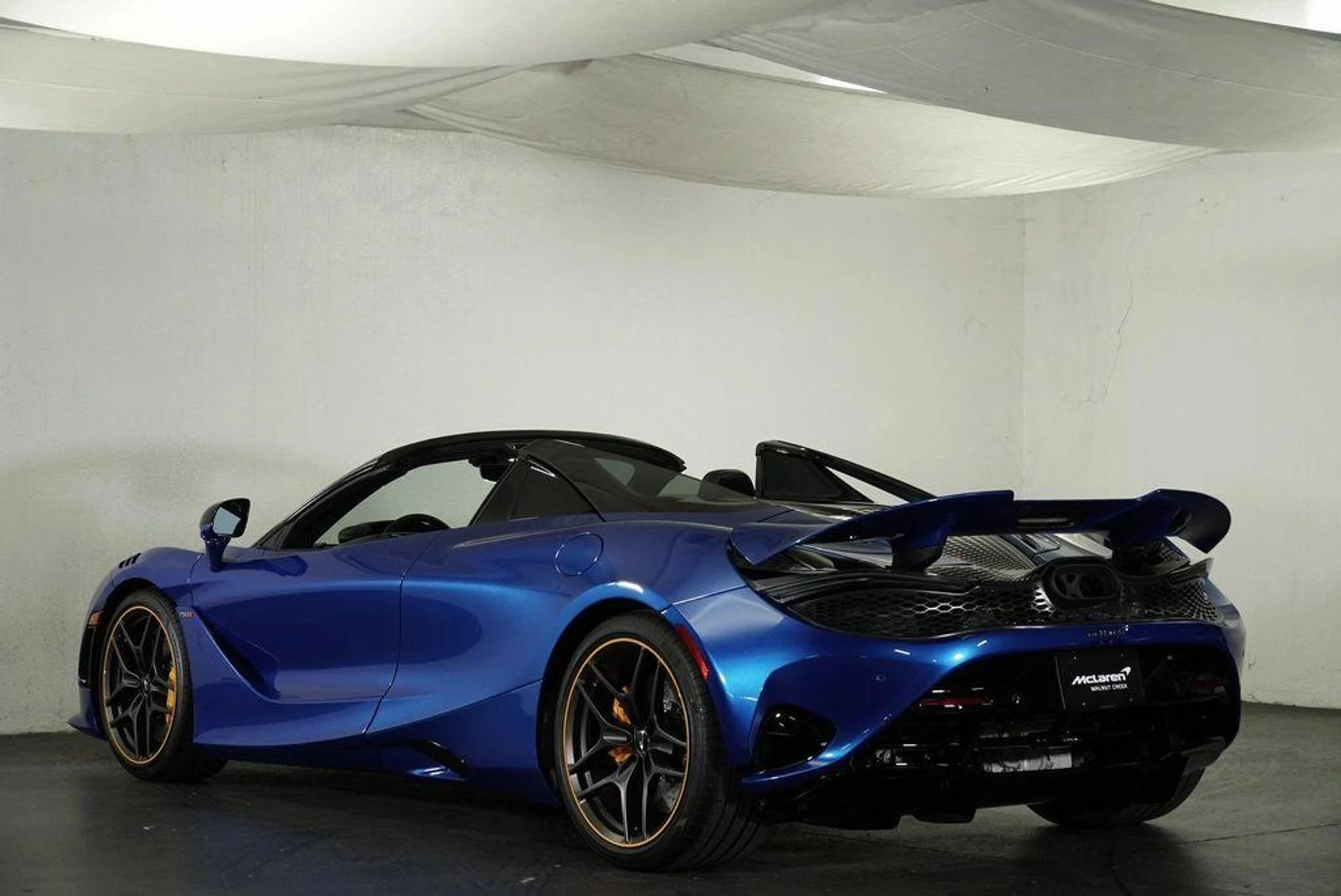 mph005_595745850_q_Vjy6_N31lr_Iy0_QA_Mv6lf_JDOF_Et_A_cebf64a125