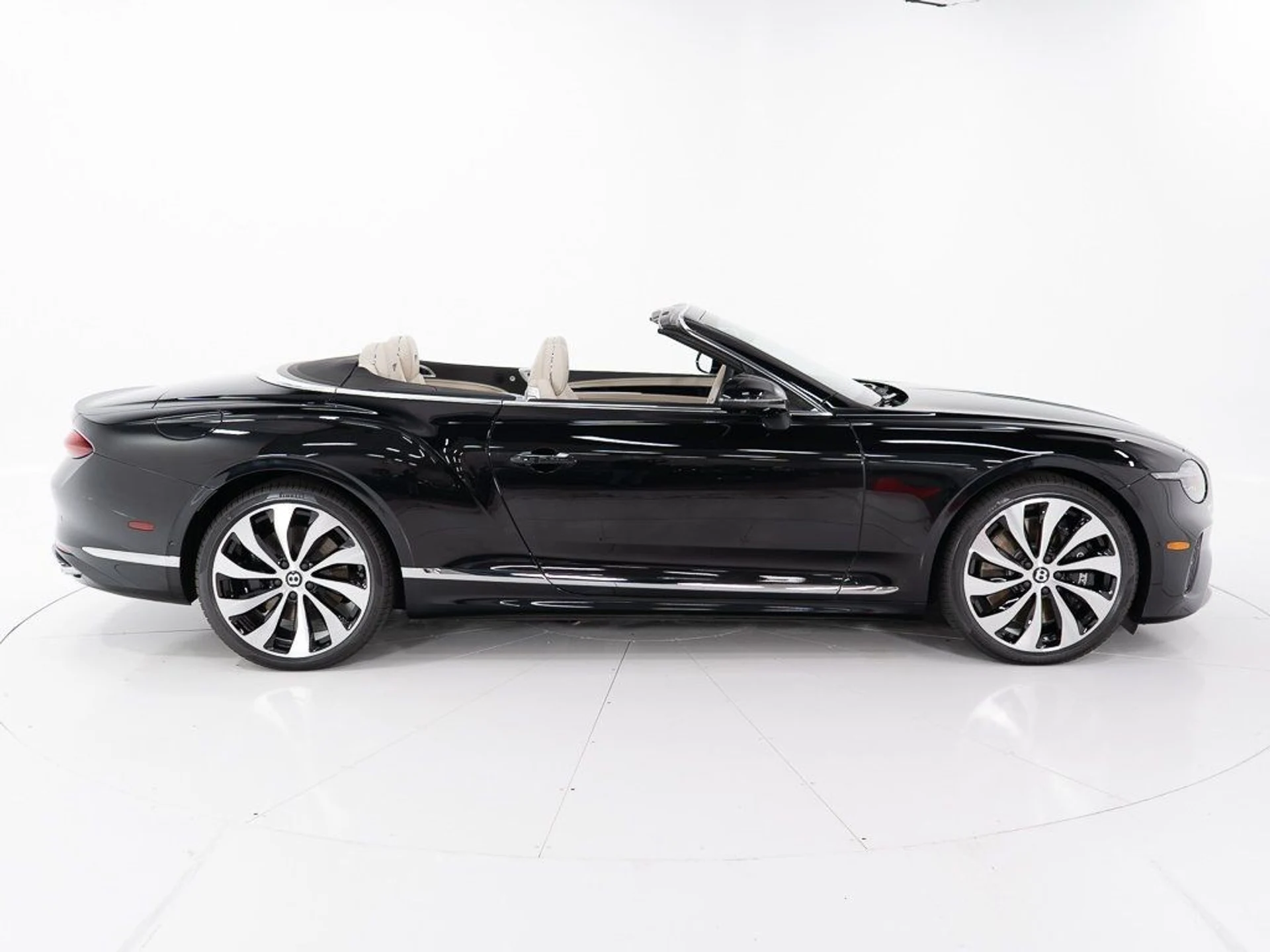 mph005_595913018_6c16a49ace0c5fdfc68e3ab4ca2839a9_07f18ebb16