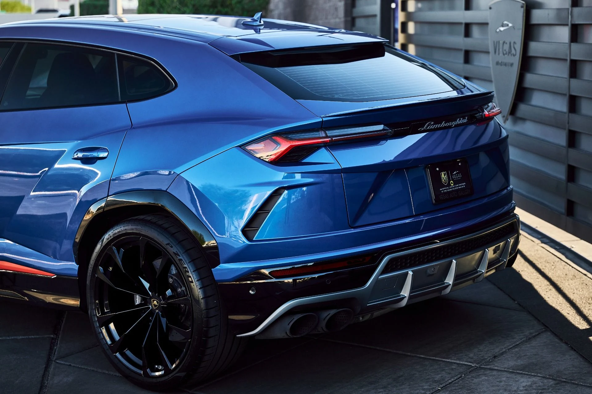 mph005_597625190_Used_2020_Lamborghini_Urus_Base_1790958990_25e497ad8e