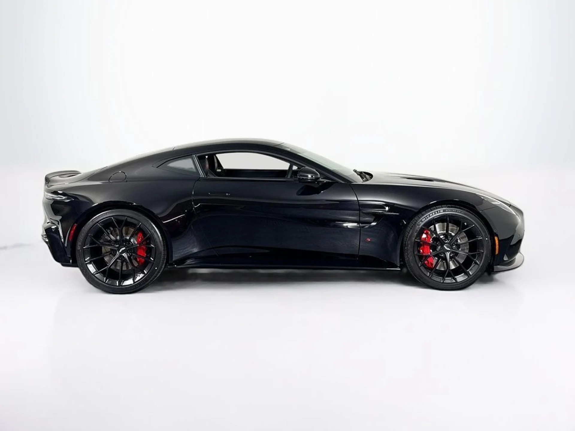 mph005_604217368_new_2026_aston_martin_vantage_scoupe_11350_23059233_6_1024_149295788e