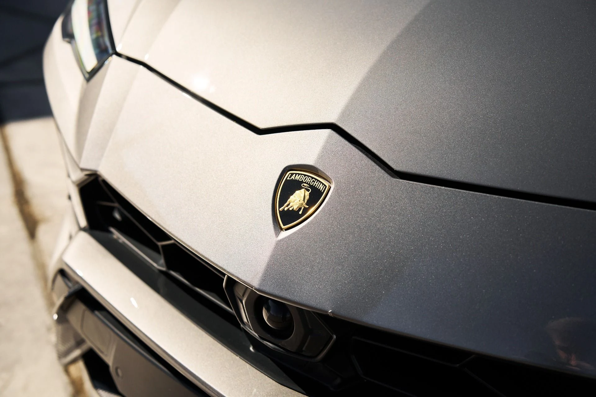 mph005_607858775_Used_2022_Lamborghini_Urus_Base_1759562016_87e794a3bc