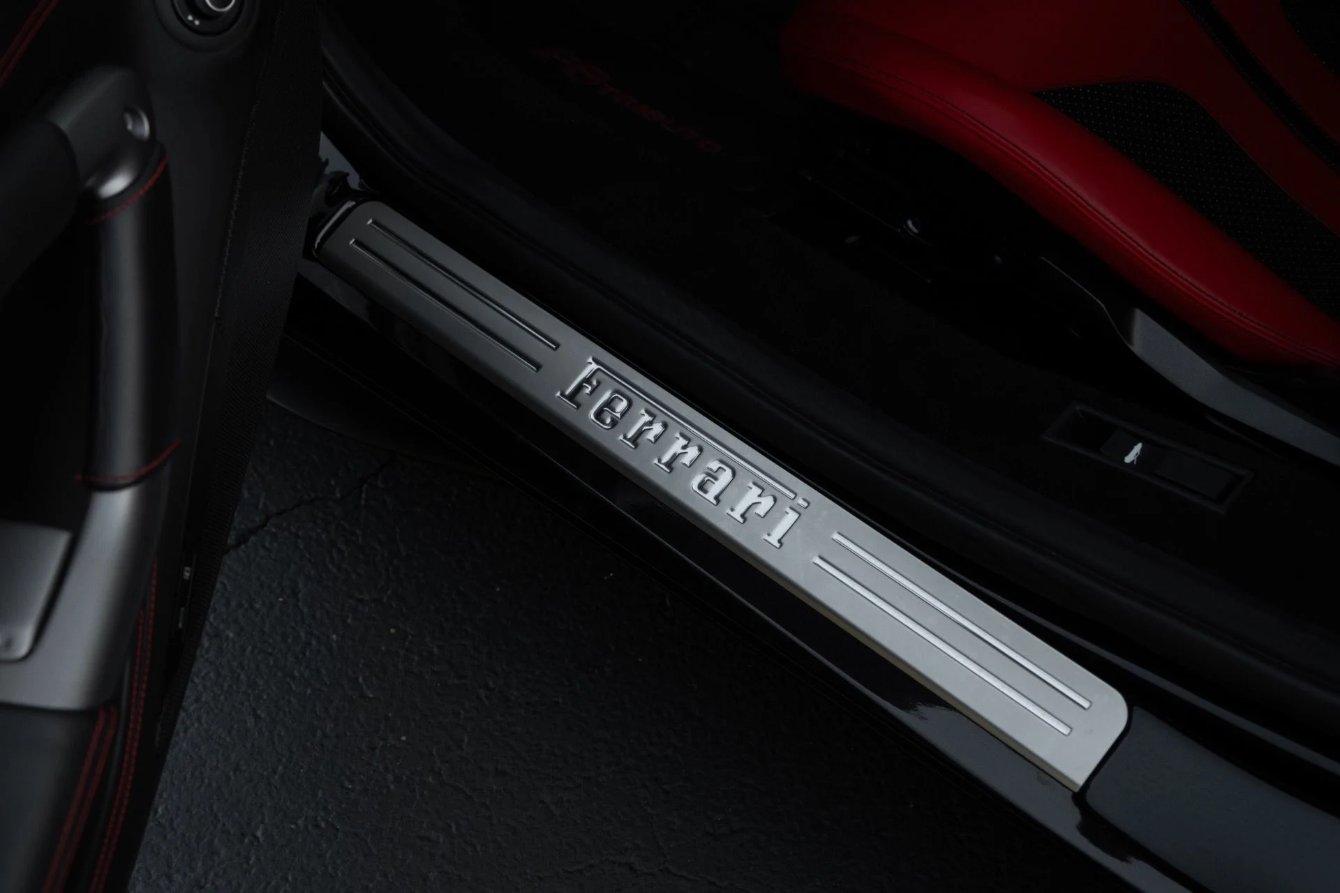 mph005_609708258_Used_2020_Ferrari_F8_Tributo_1761689763_78d8df2f87