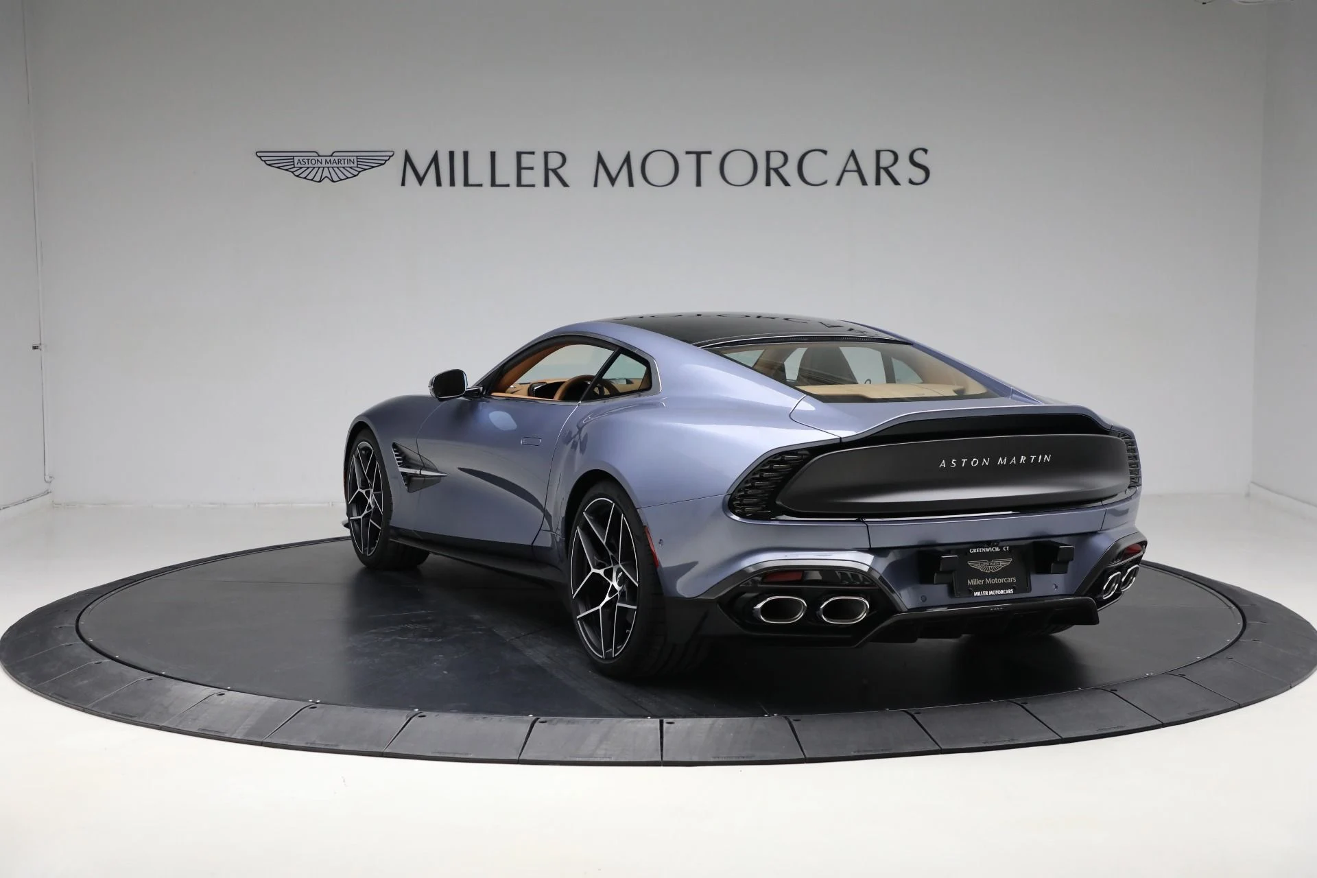 mph005_614385480_New_2025_Aston_Martin_Vanquish_1738262251_877dcac310