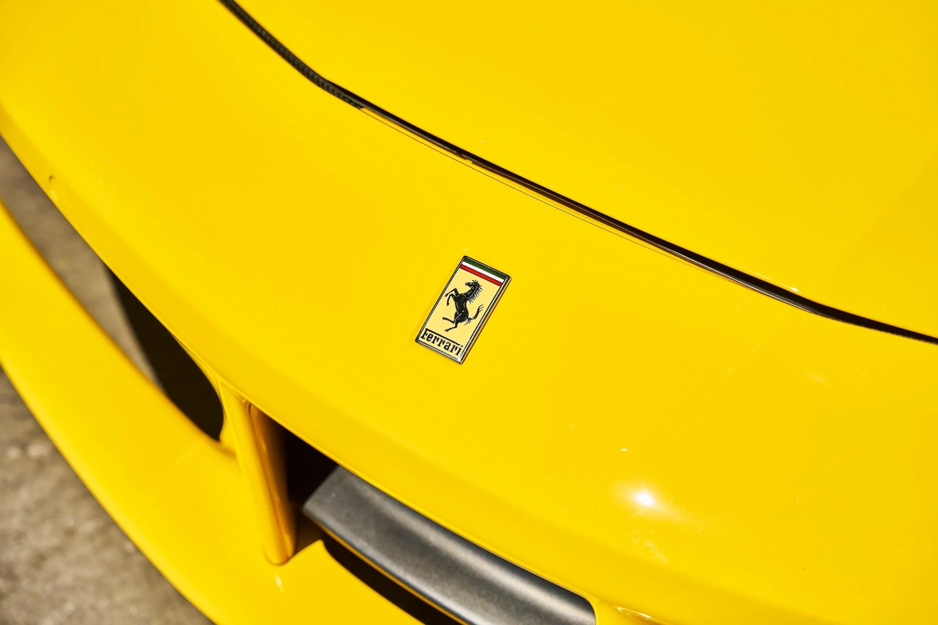 mph005_617172528_Used_2017_Ferrari_488_GTB_Base_1791401128_a26676844a