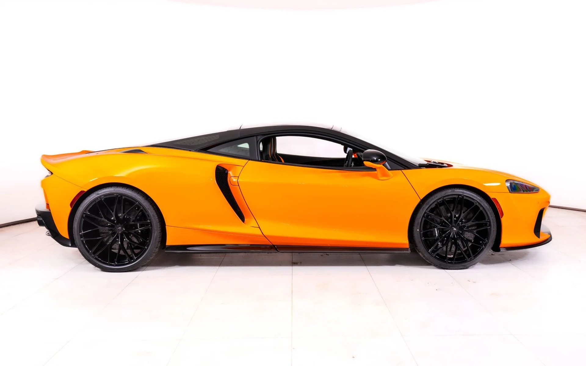 mph005_620244841_bcd02a77522fc463512e9cbfcc00316ax_9a4e14631f