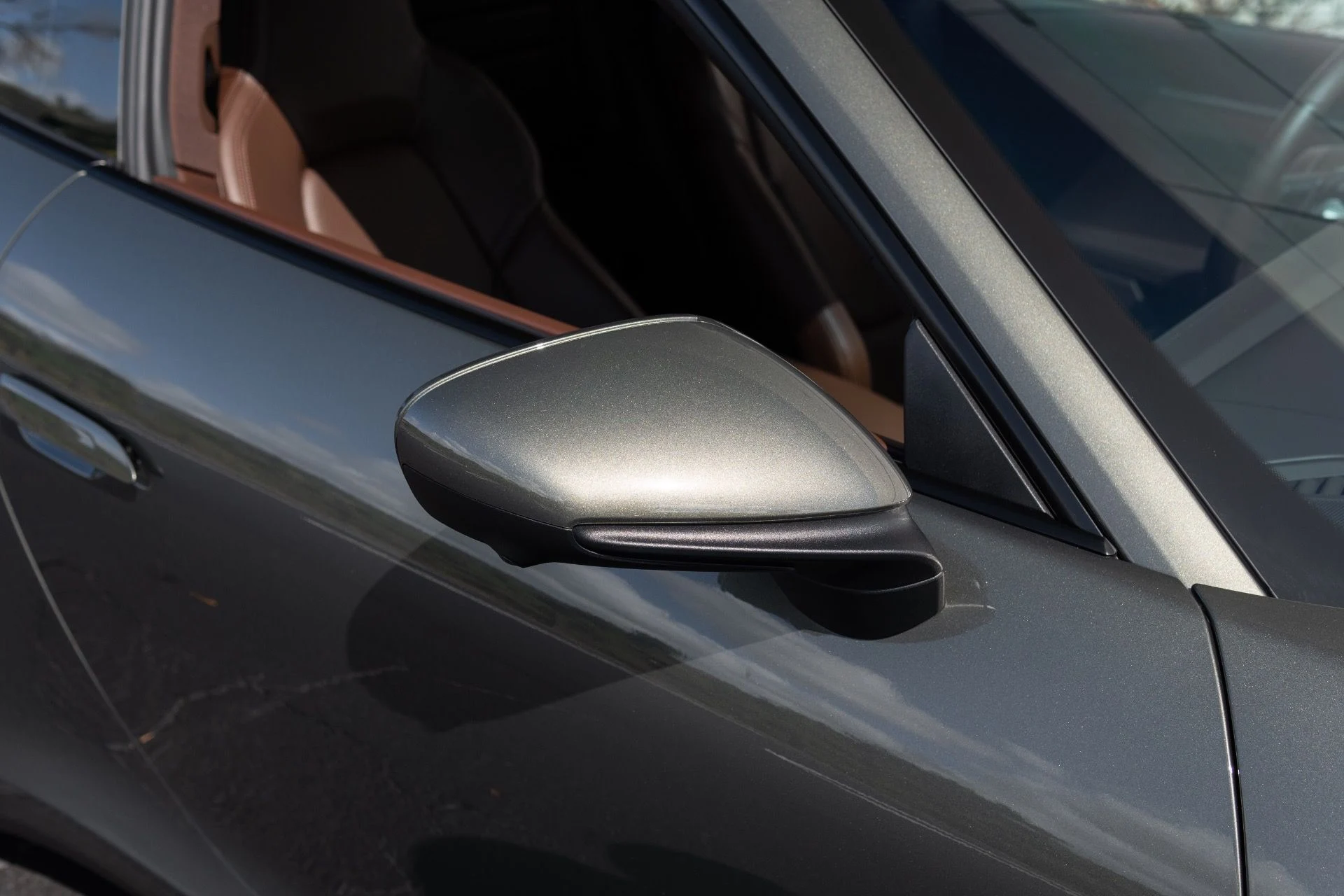 mph005_632002704_Used_2024_Porsche_911_Carrera_1772817798_0fd568b701