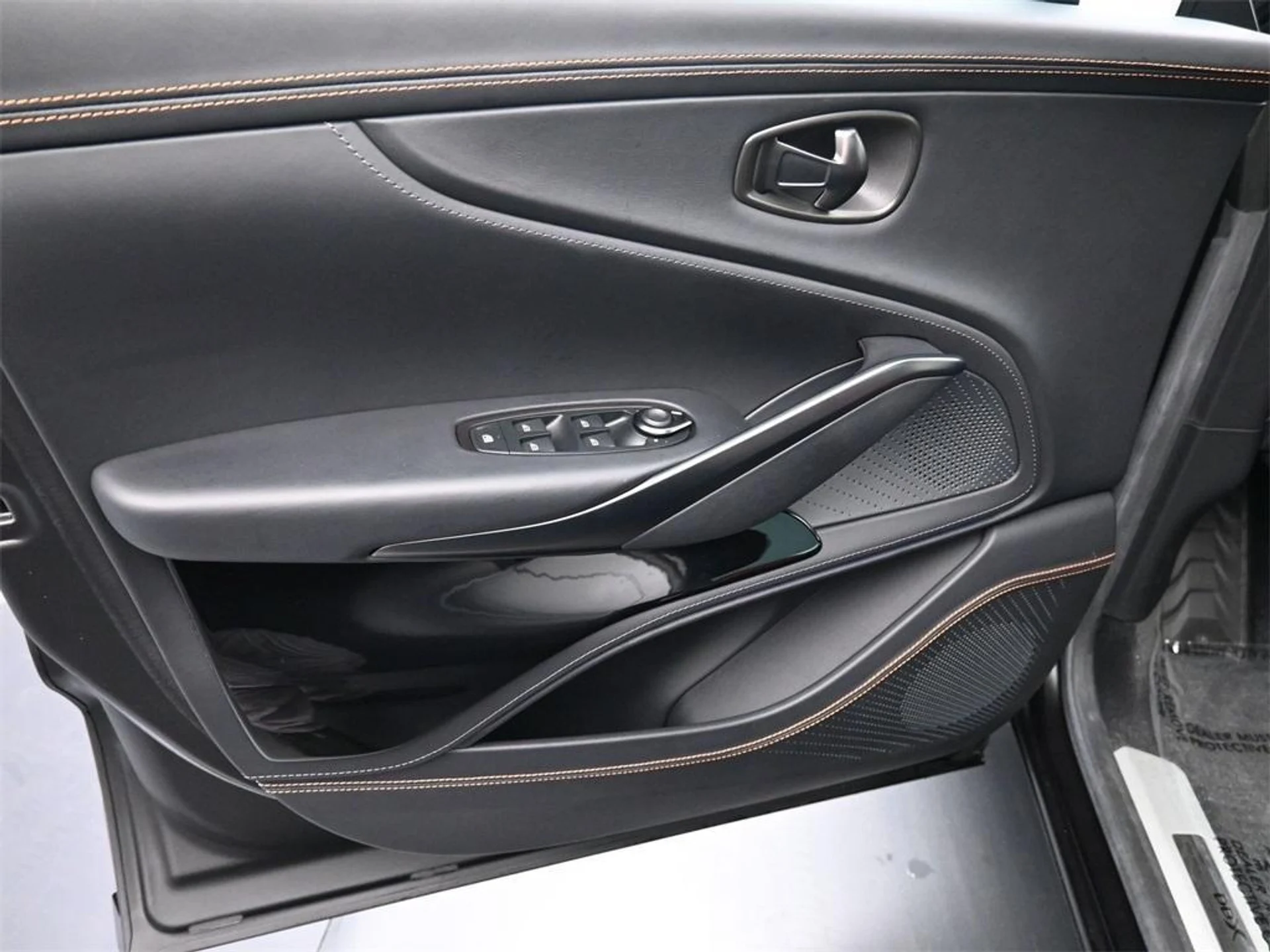 mph005_633540692_tm5j_Q3_P0_Ag3z_U4_XJ_94_G_Yz_Ihe90_0f467f6503